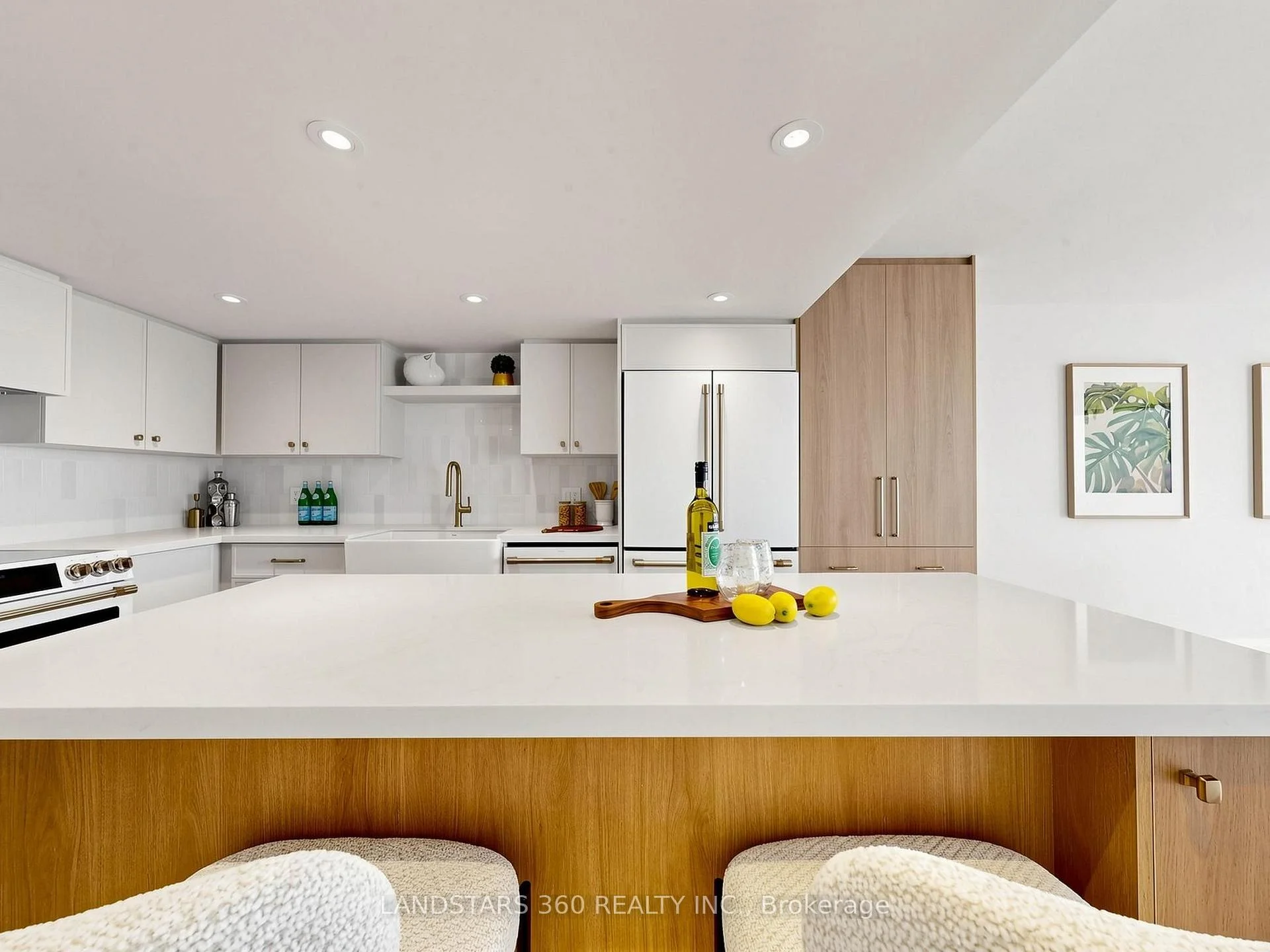 Photo 17 of Unit 3311, 55 Harbour Square, Toronto, Waterfront Communities — HOMEH