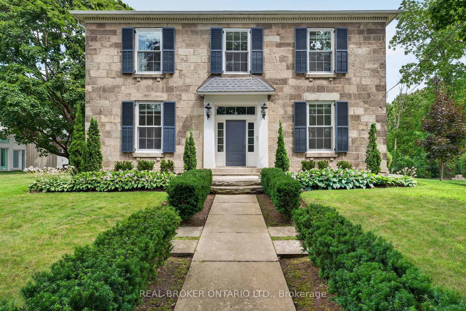 Photo 4 of 63 Mill Street S, Hamilton, Waterdown — HOMEH