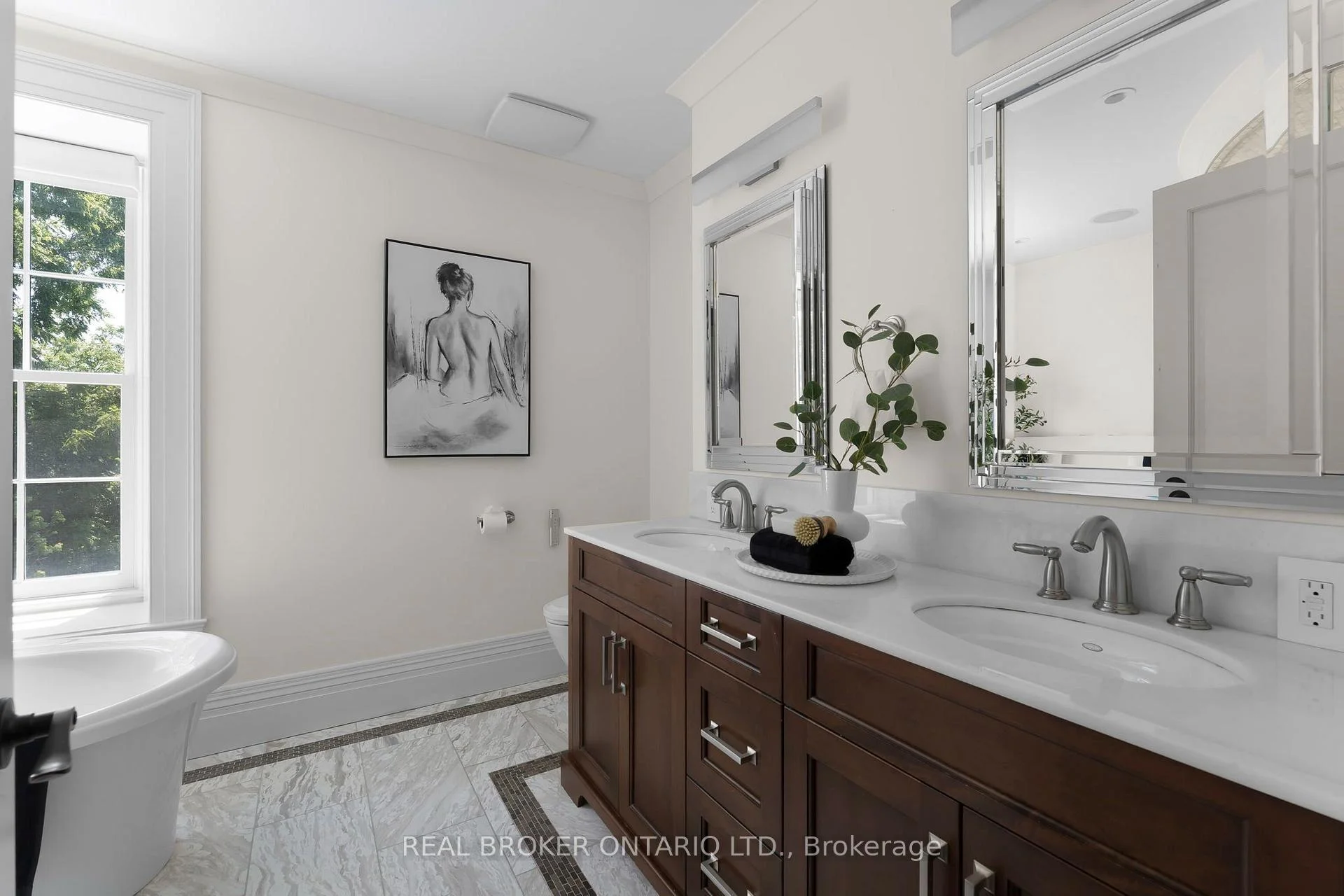 Photo 86 of 63 Mill Street S, Hamilton, Waterdown — HOMEH