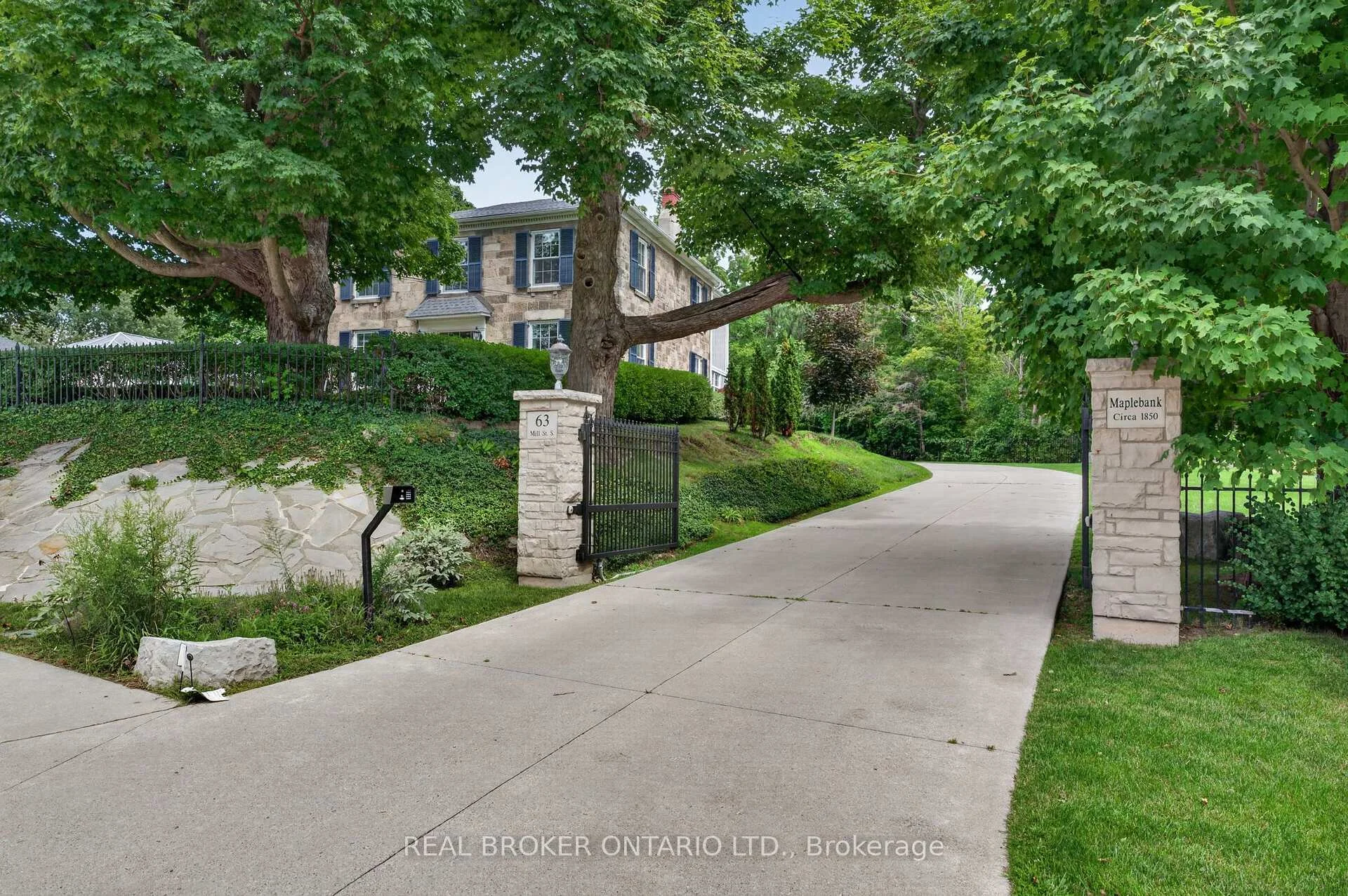 Photo 33 of 63 Mill Street S, Hamilton, Waterdown — HOMEH