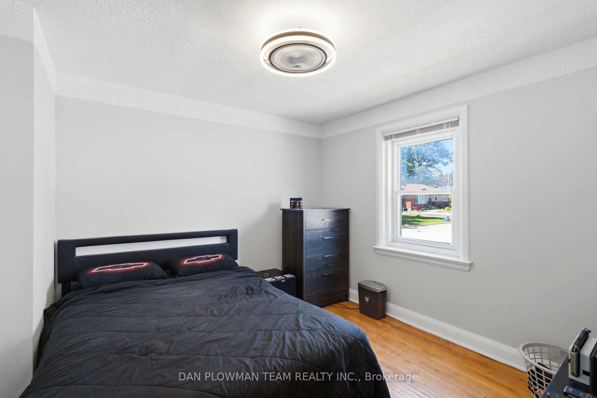 Photo 13 of 11 Veterans Avenue, Clarington, Bowmanville — HOMEH