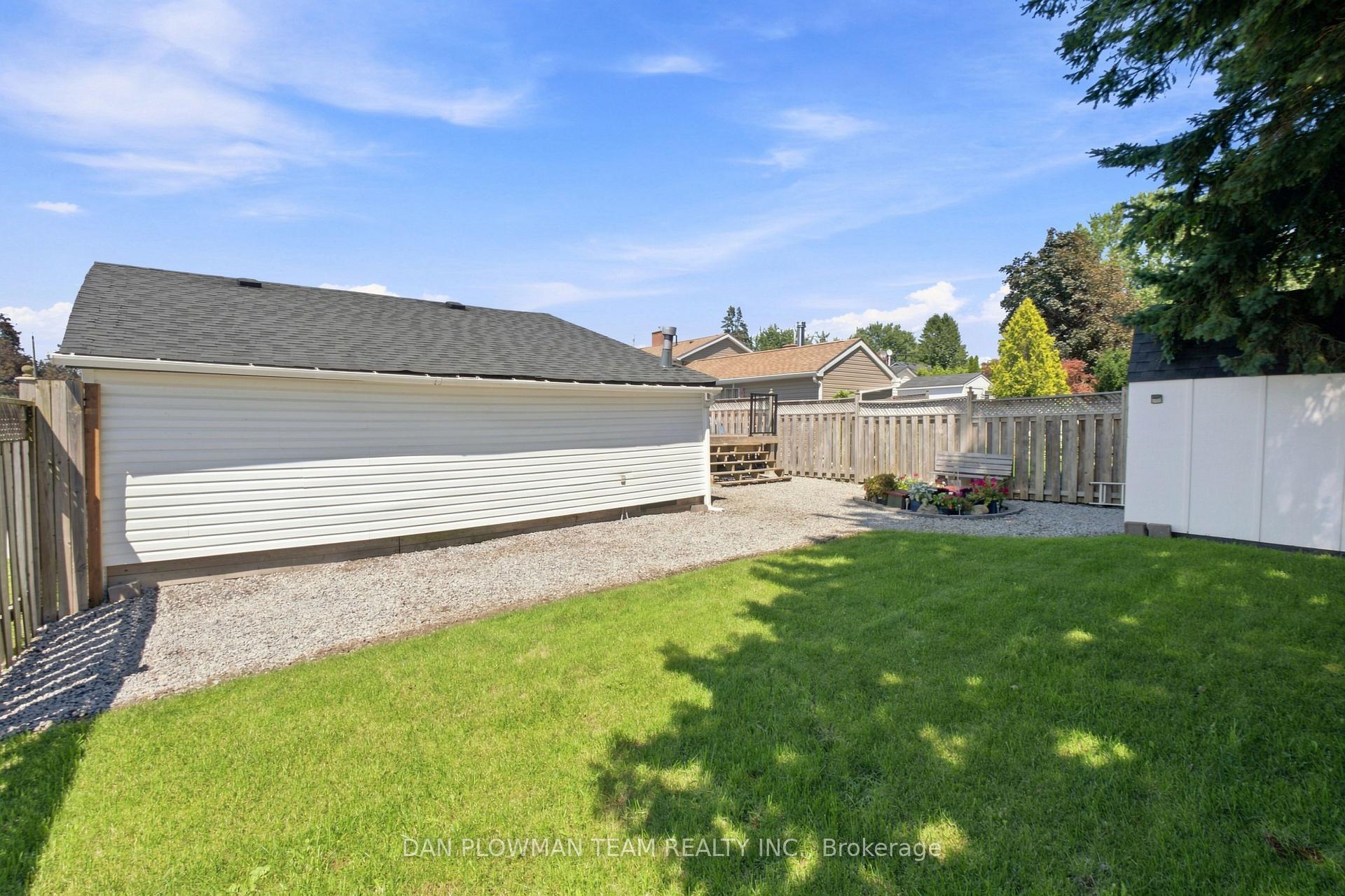 Photo 22 of 11 Veterans Avenue, Clarington, Bowmanville — HOMEH
