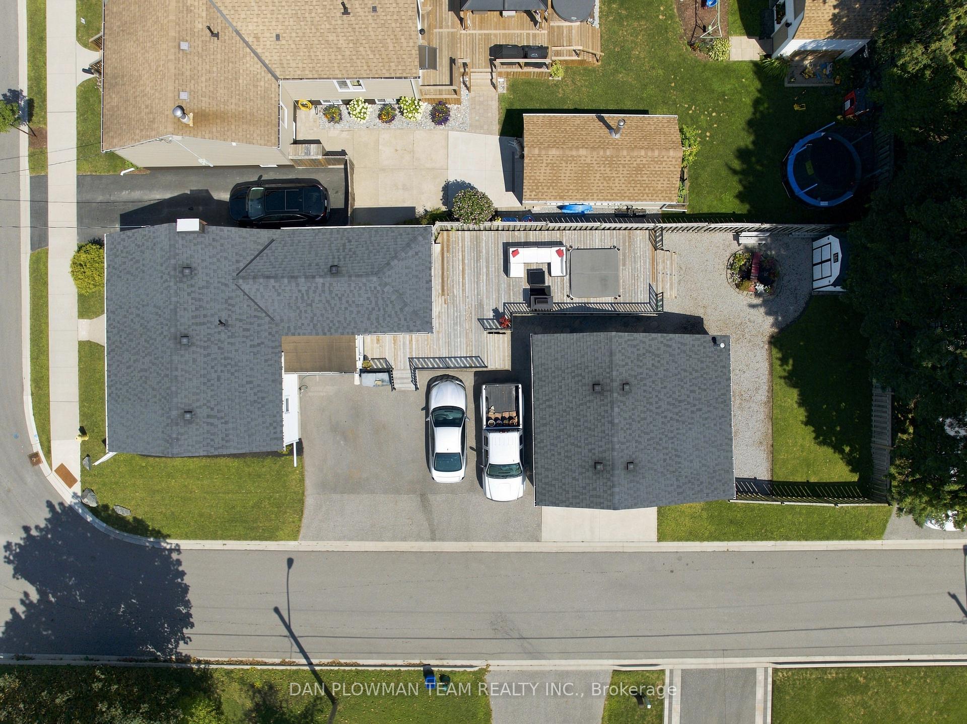 Photo 27 of 11 Veterans Avenue, Clarington, Bowmanville — HOMEH