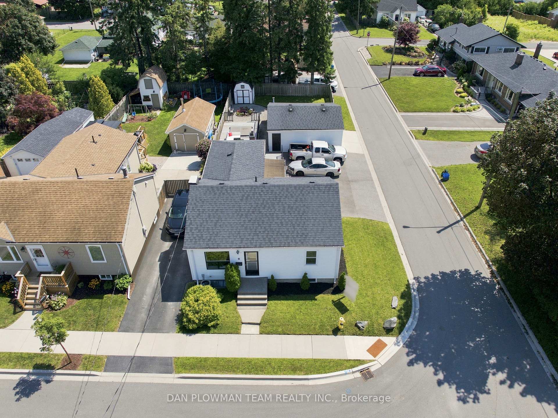 Photo 28 of 11 Veterans Avenue, Clarington, Bowmanville — HOMEH