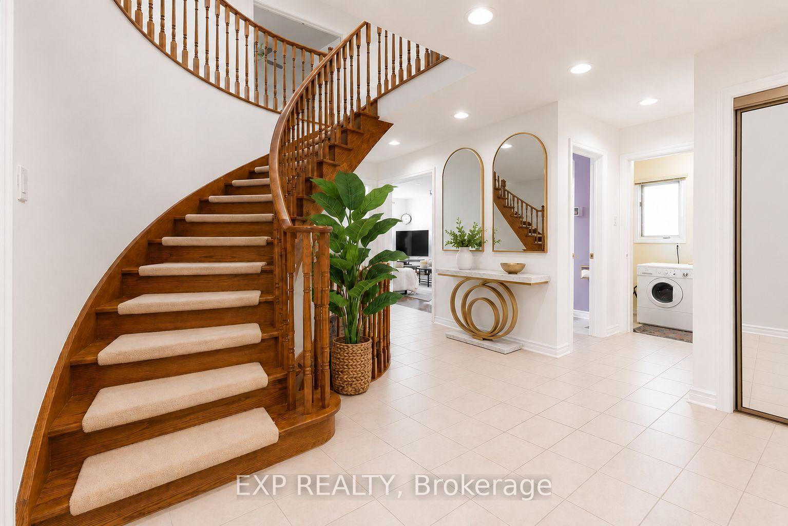 Photo 7 of 5 Hyde Park Drive, Richmond Hill, Doncrest — HOMEH