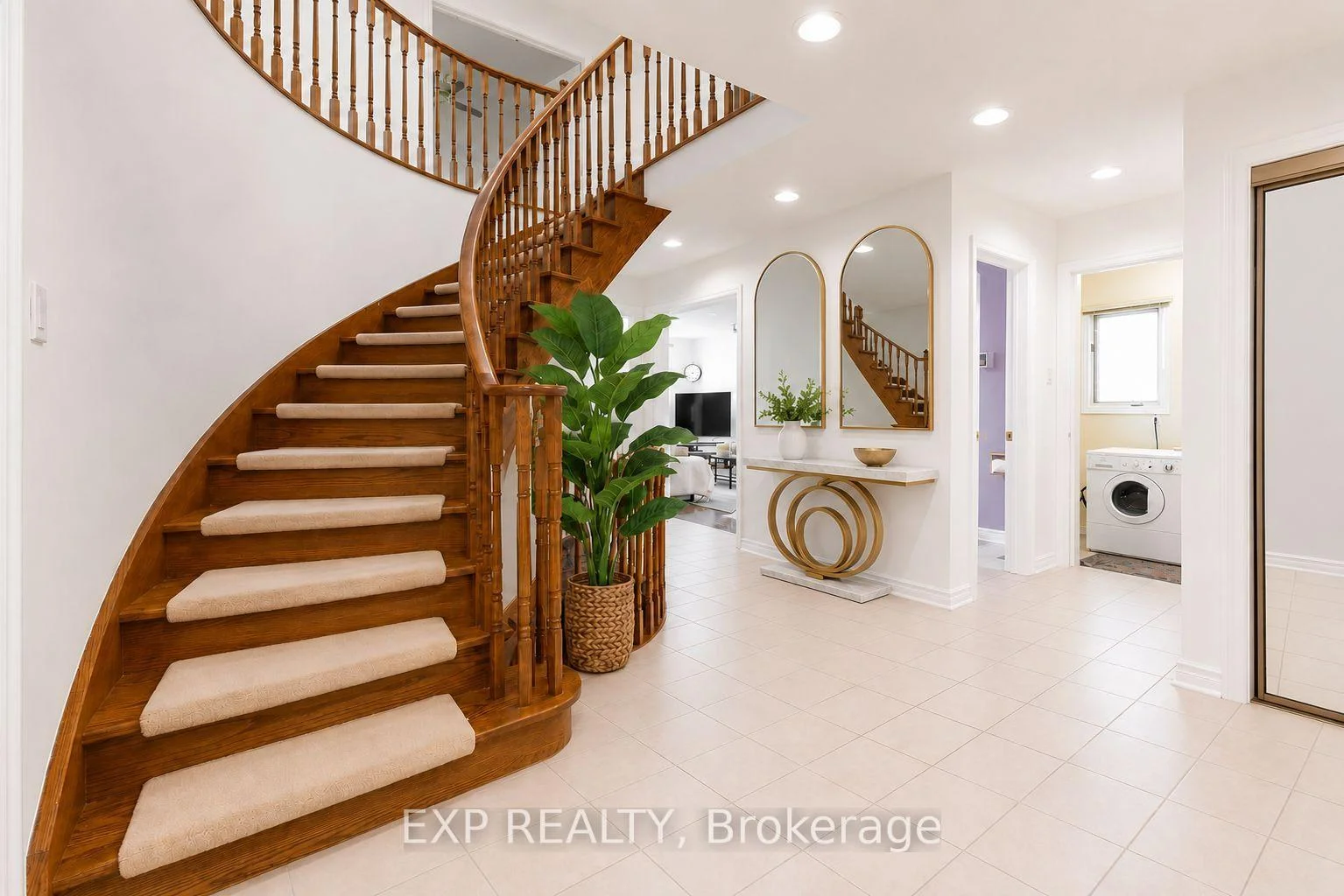 Photo 9 of 5 Hyde Park Drive, Richmond Hill, Doncrest — HOMEH