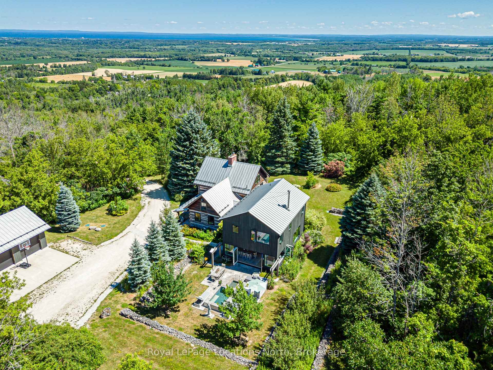 Photo 1 of 1664 10 Concession N, Clearview, Rural Clearview — HOMEH