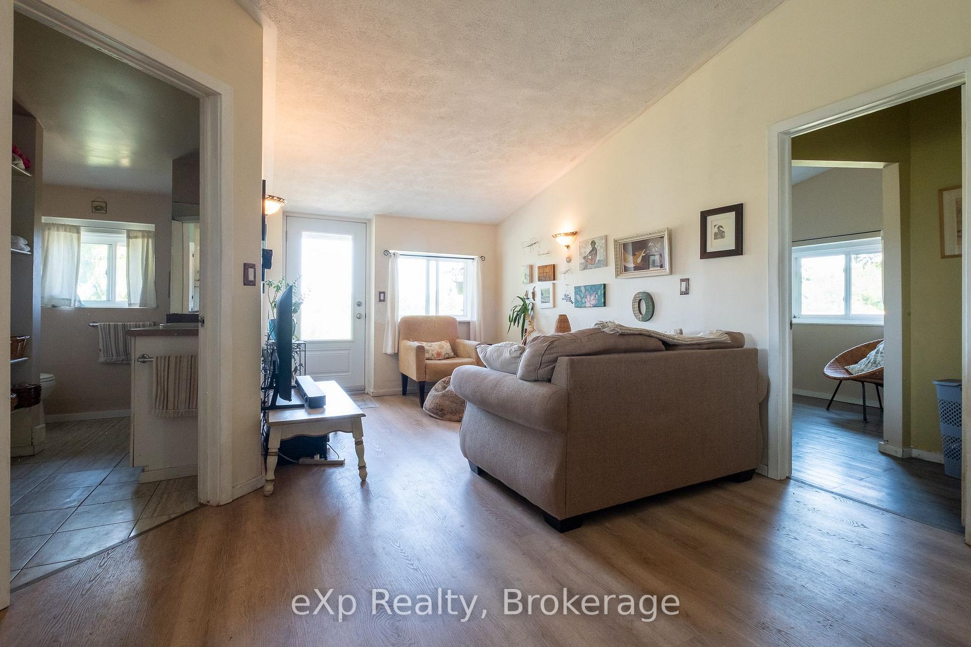 Photo 8 of 742649 Sideroad 4B, Chatsworth — HOMEH