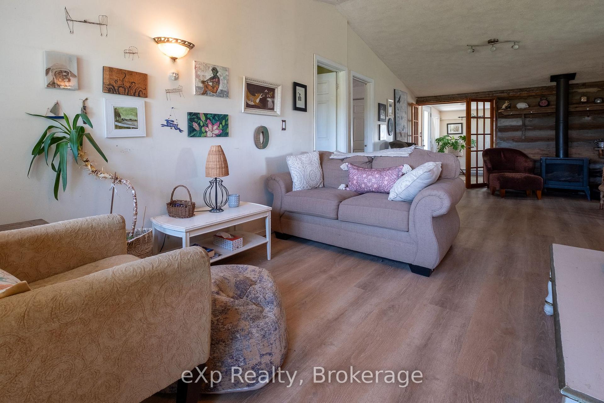 Photo 9 of 742649 Sideroad 4B, Chatsworth — HOMEH