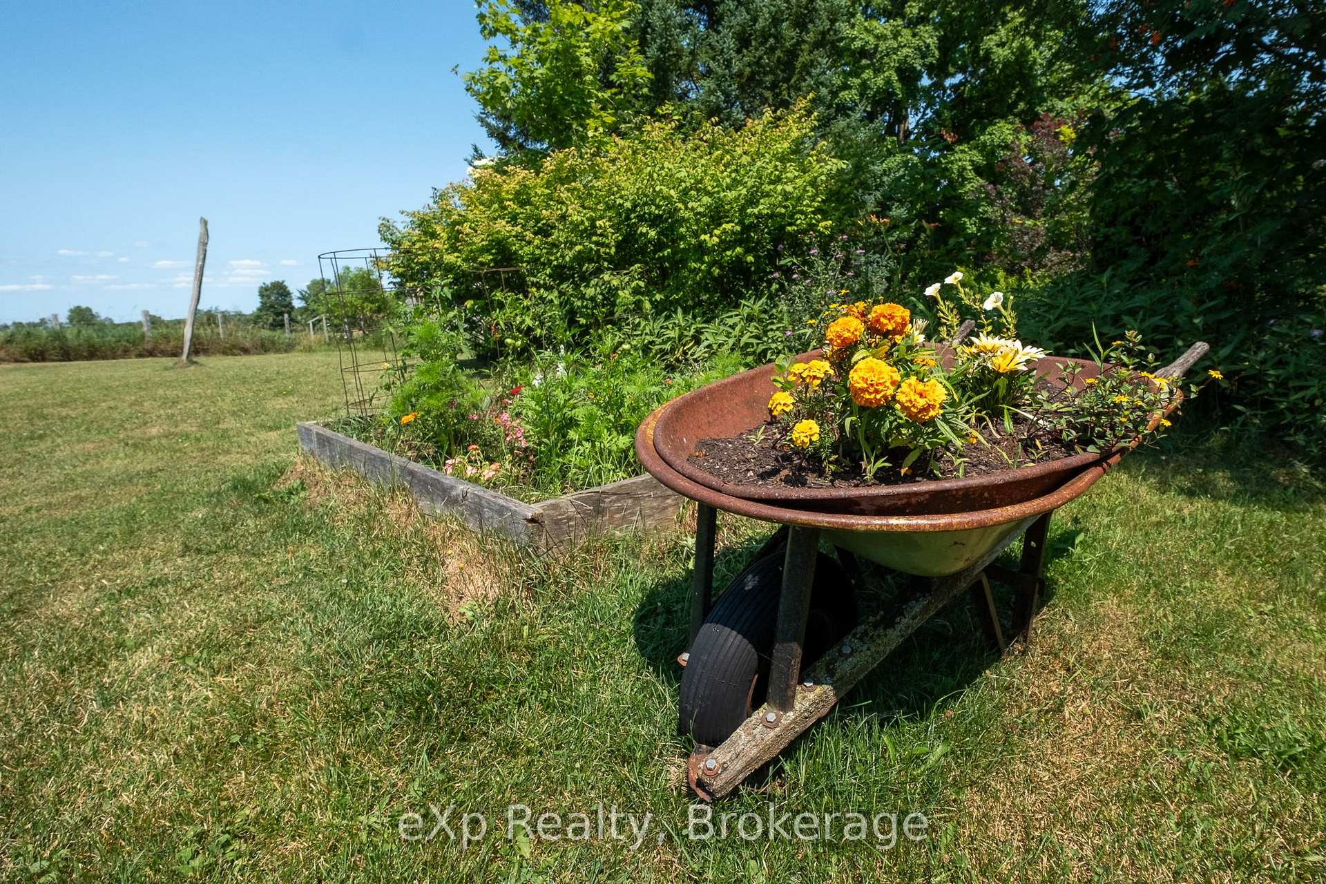Photo 27 of 742649 Sideroad 4B, Chatsworth — HOMEH
