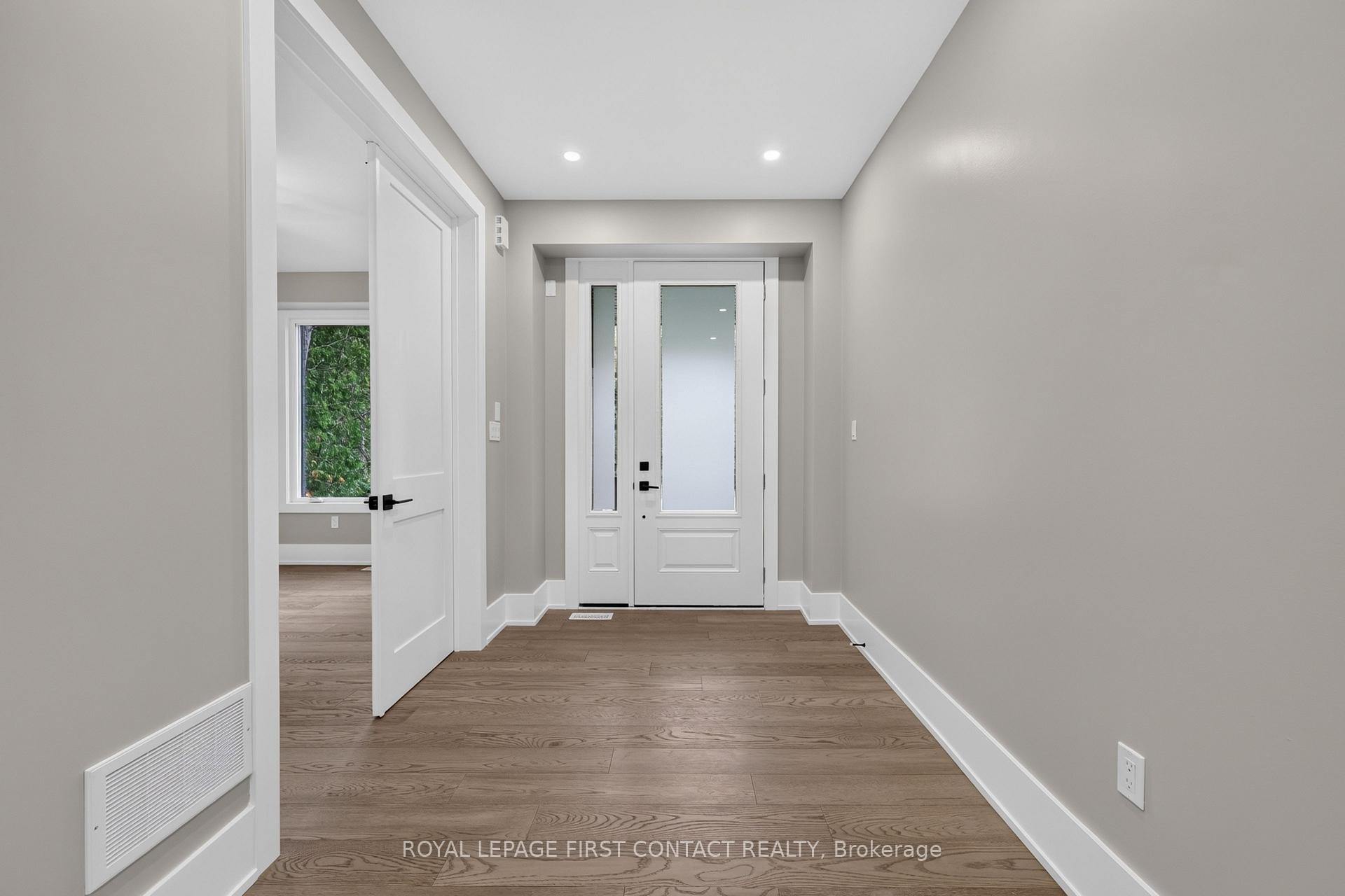 Photo 2 of Unit Upper, 933 7th Line, Innisfil, Alcona — HOMEH