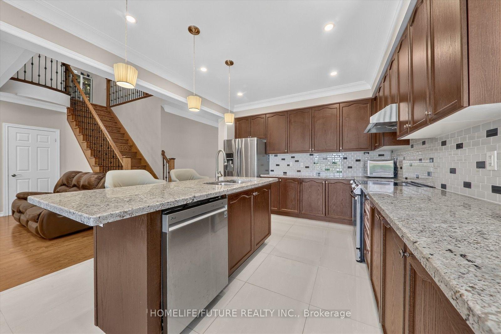 Photo 15 of 2 Astrid Terrace, Markham, Wismer — HOMEH