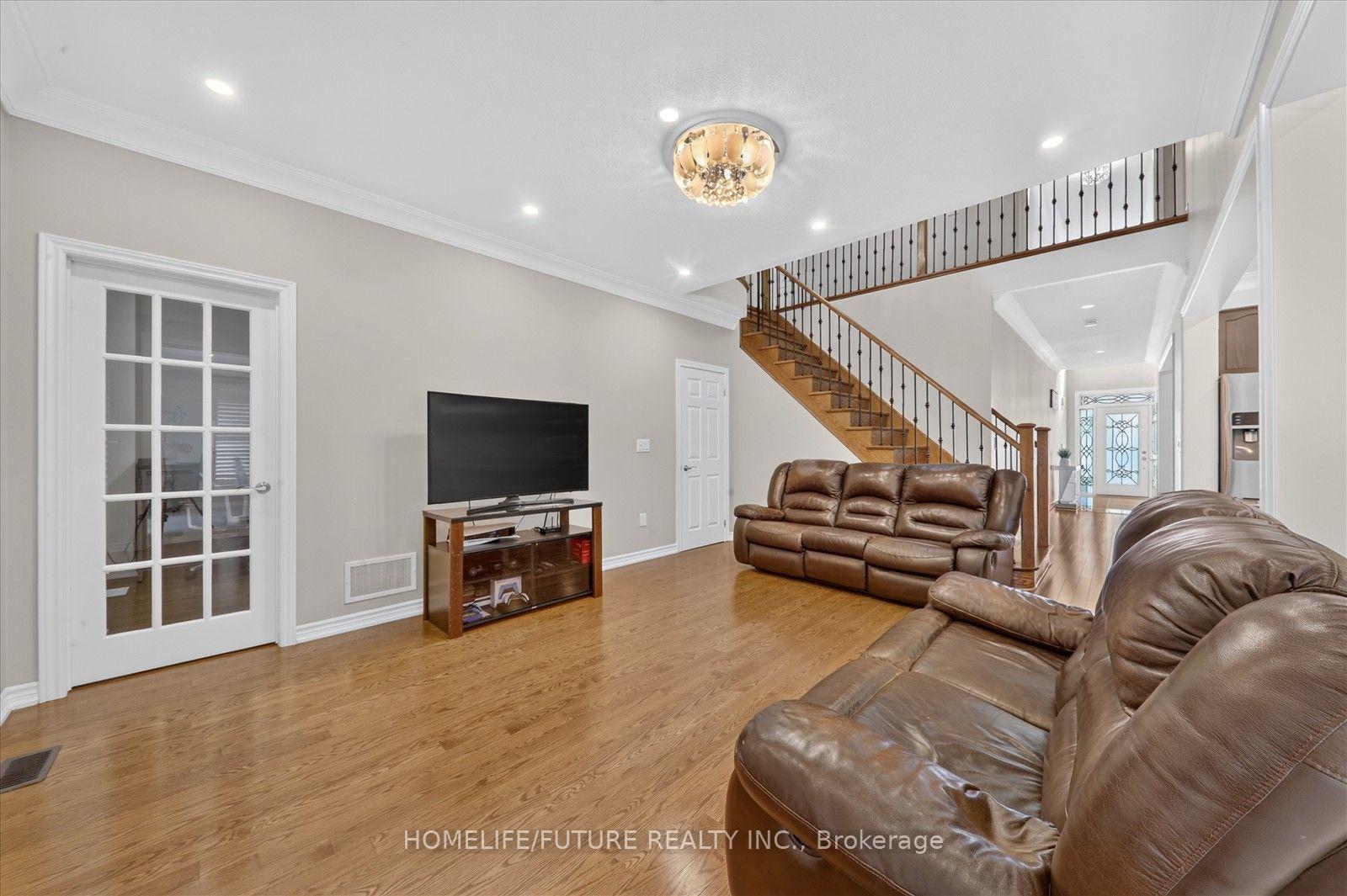 Photo 18 of 2 Astrid Terrace, Markham, Wismer — HOMEH