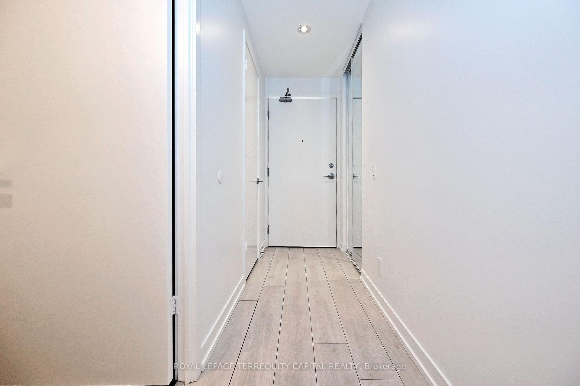 Photo 8 of Unit 4808, 5 Buttermill Avenue, Vaughan, Vaughan Corporate Centre — HOMEH