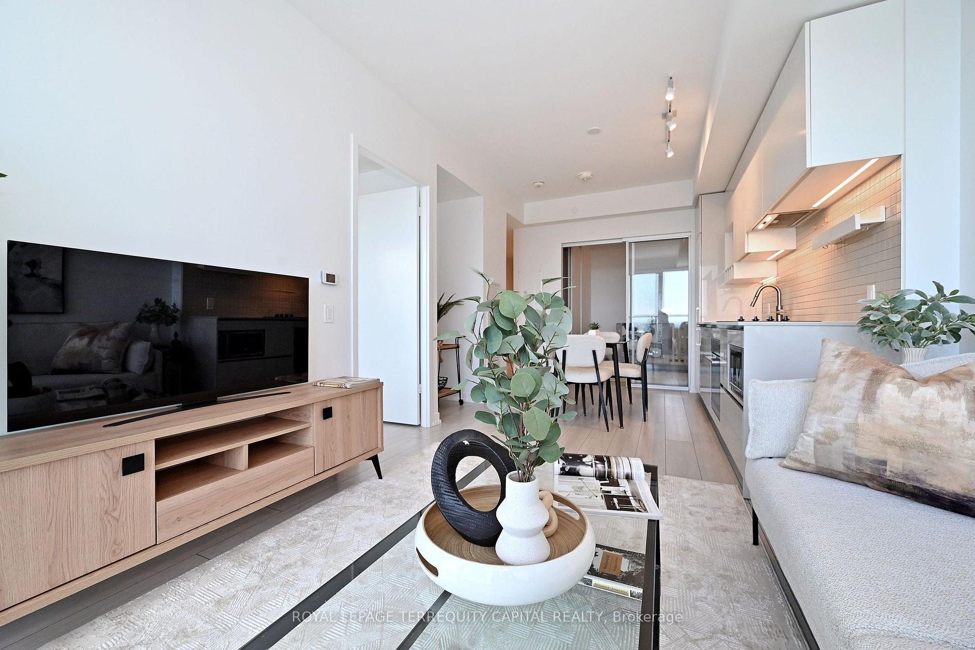 Photo 16 of Unit 4808, 5 Buttermill Avenue, Vaughan, Vaughan Corporate Centre — HOMEH