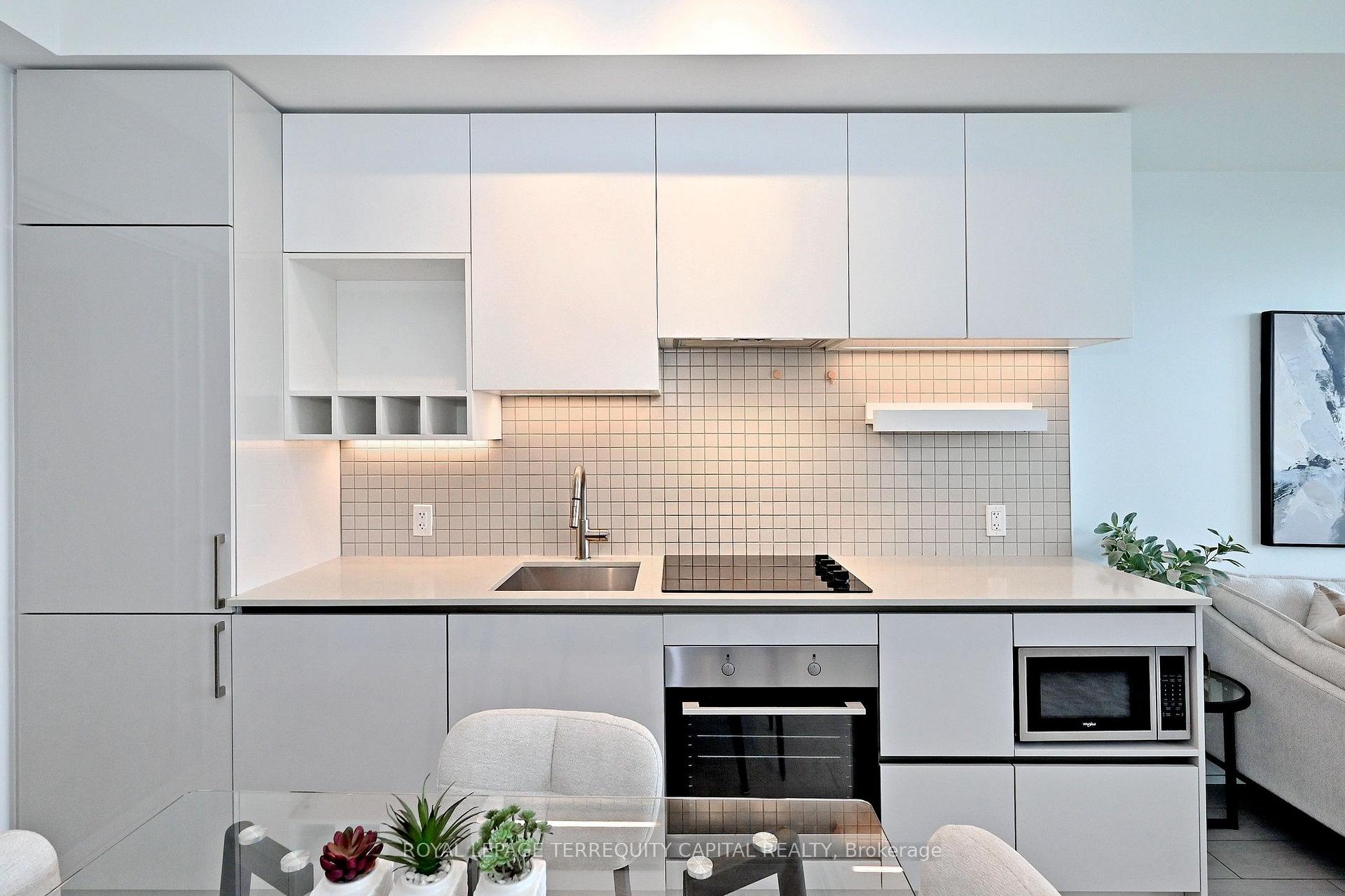 Photo 18 of Unit 4808, 5 Buttermill Avenue, Vaughan, Vaughan Corporate Centre — HOMEH