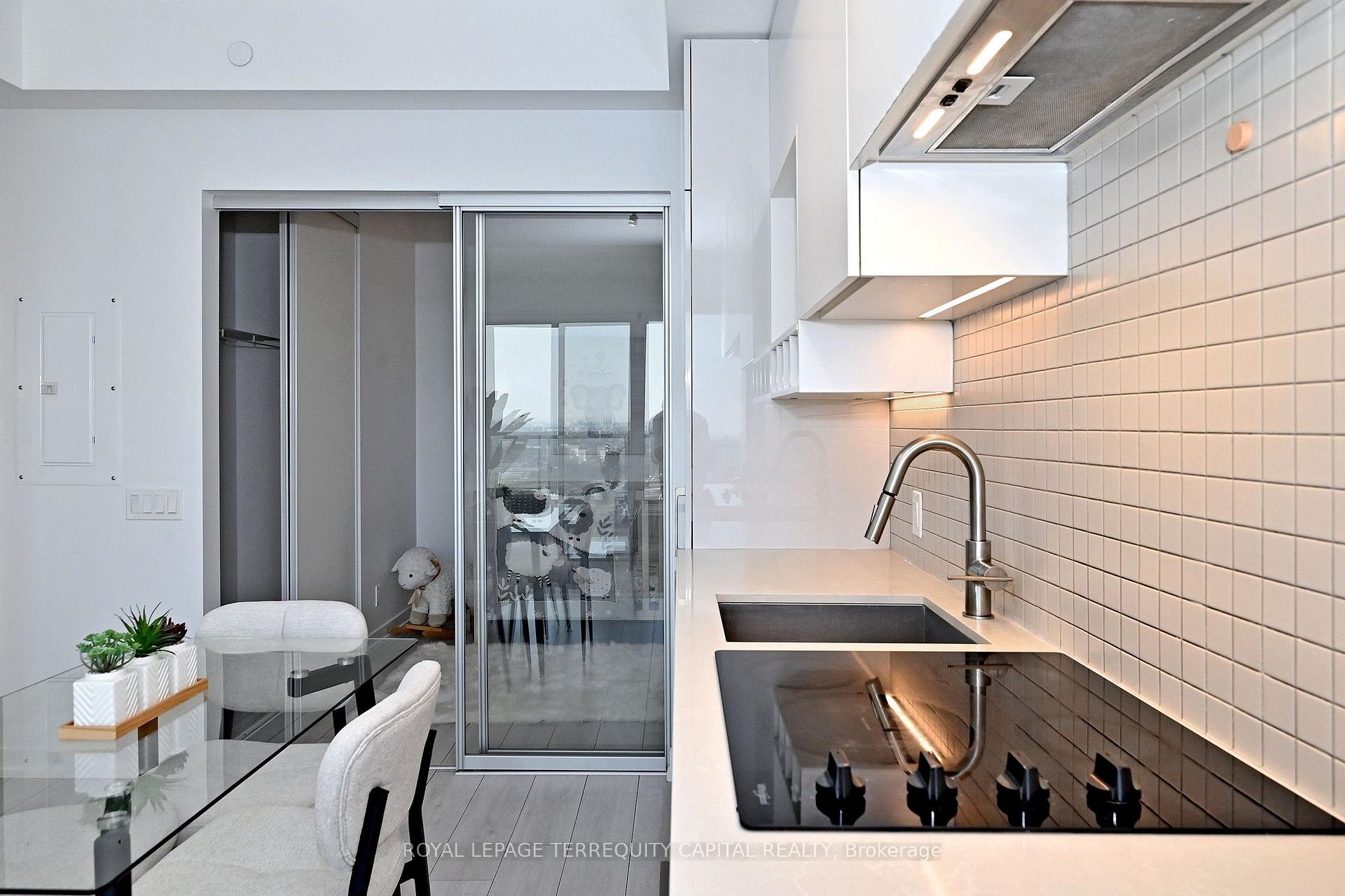 Photo 19 of Unit 4808, 5 Buttermill Avenue, Vaughan, Vaughan Corporate Centre — HOMEH