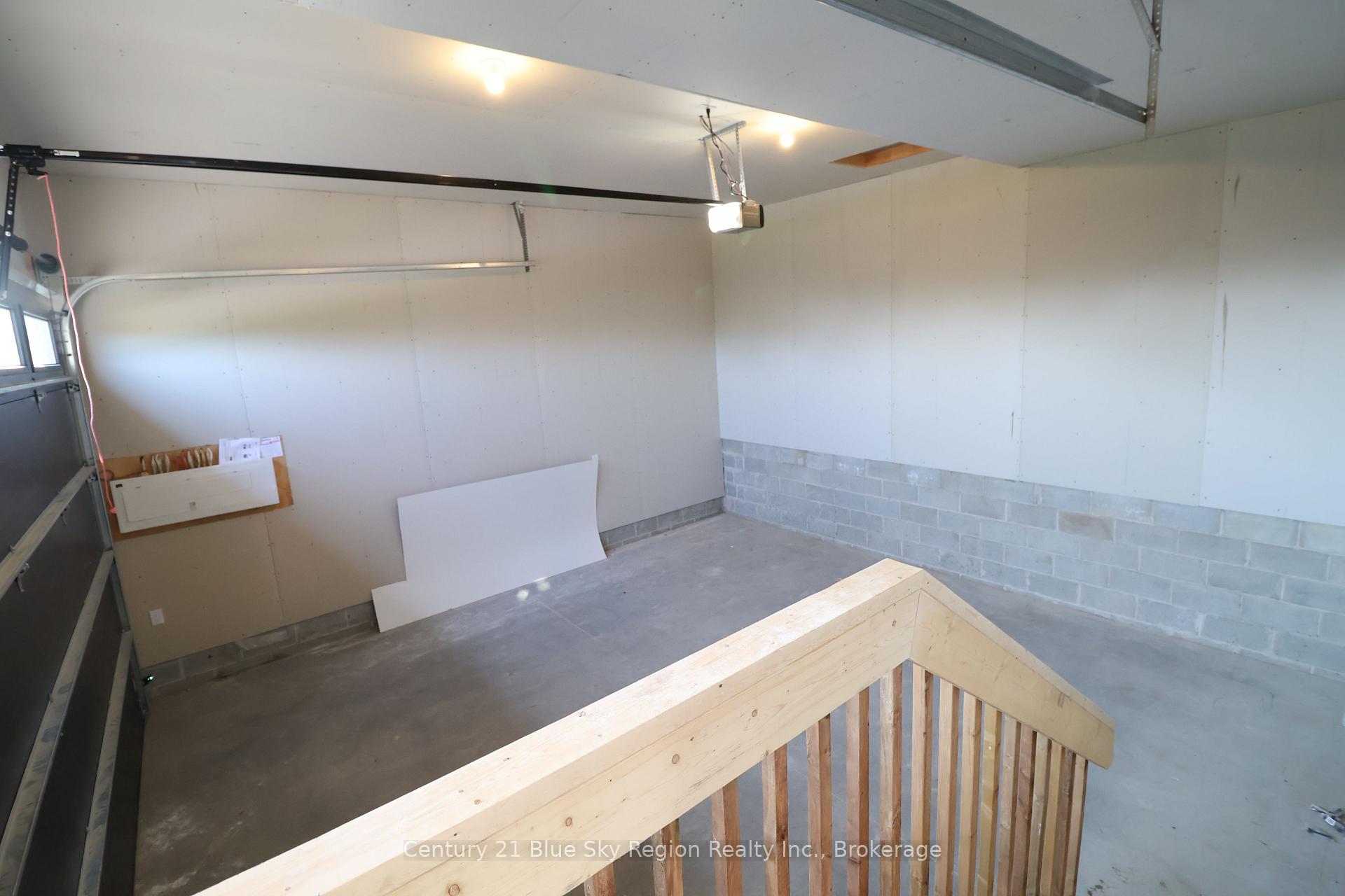 Photo 32 of 79 Kenreta Drive, North Bay, Airport — HOMEH