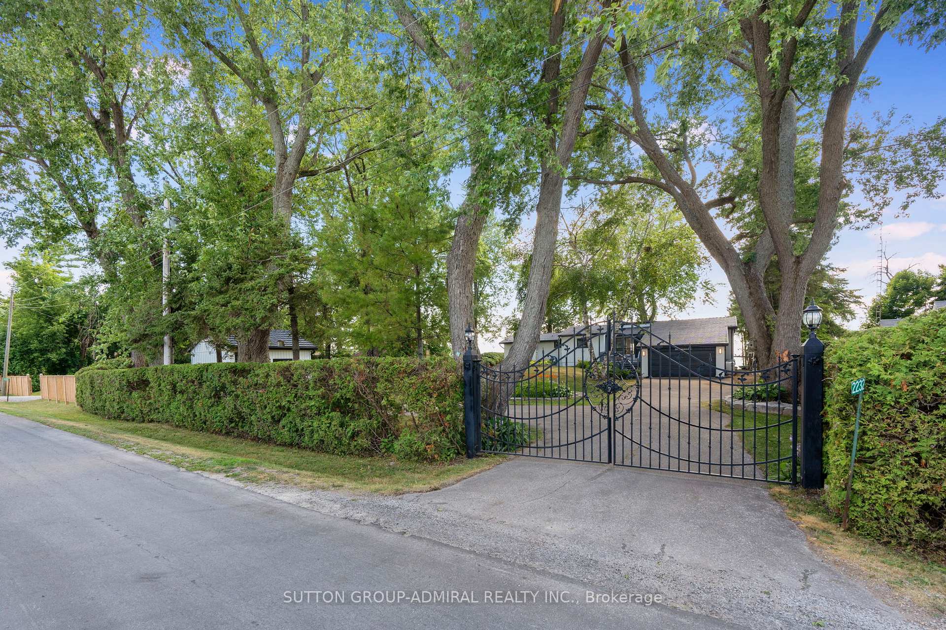 Photo 2 of 2232 Lakeshore Drive, Ramara, Rural Ramara — HOMEH