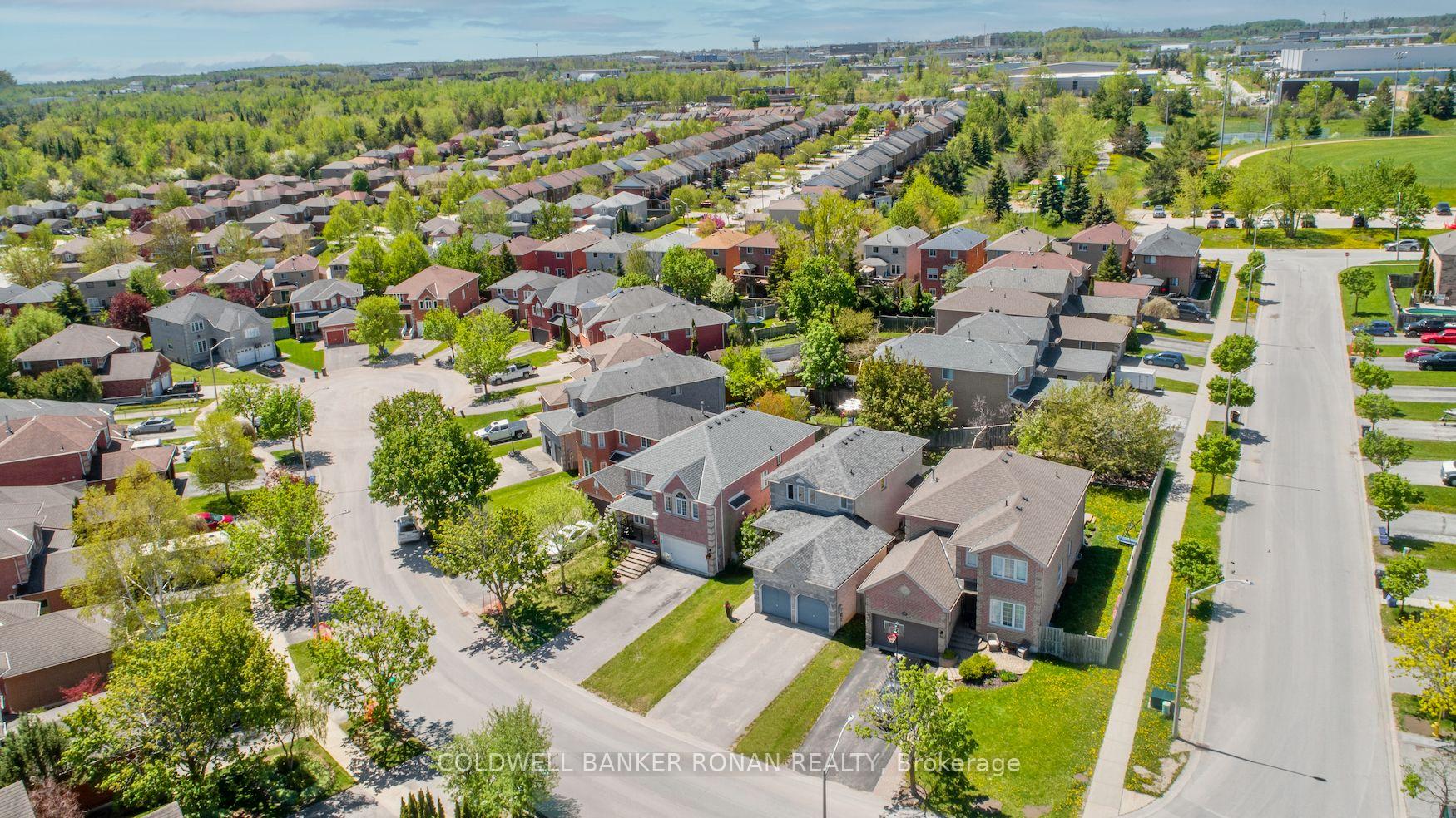 Photo 3 of 3 Teal Place, Barrie, Painswick South — HOMEH
