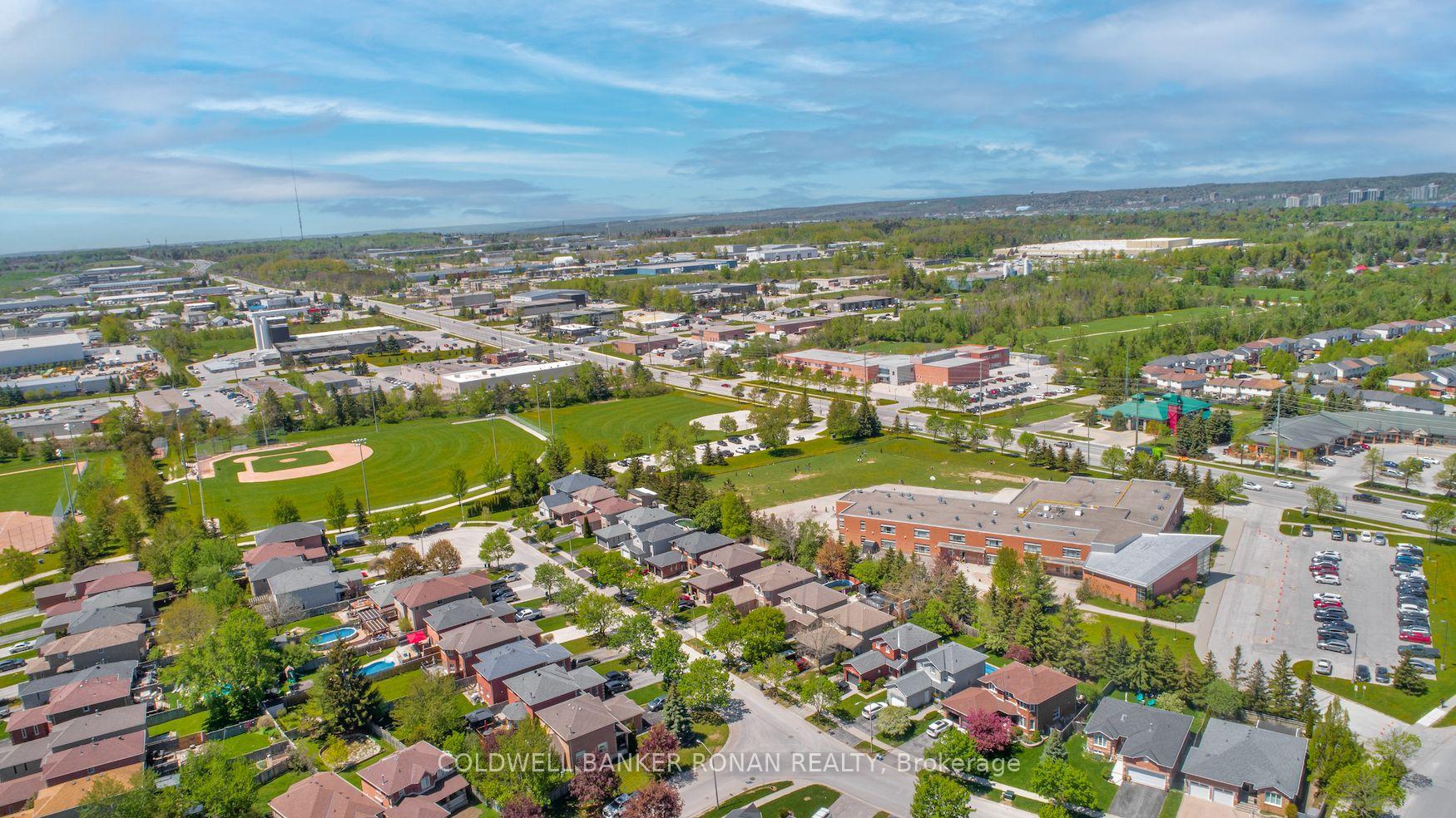 Photo 38 of 3 Teal Place, Barrie, Painswick South — HOMEH
