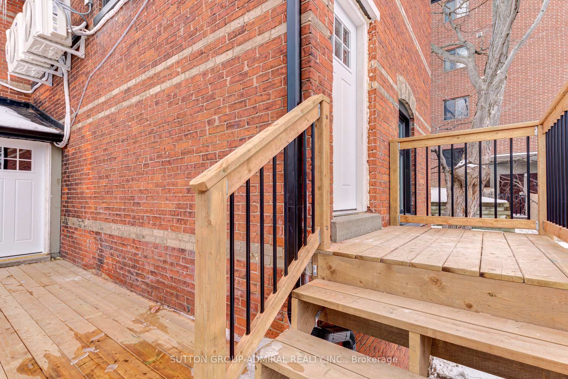 Photo 4 of Unit 4U, 167 Collier Street, Barrie, North Shore — HOMEH