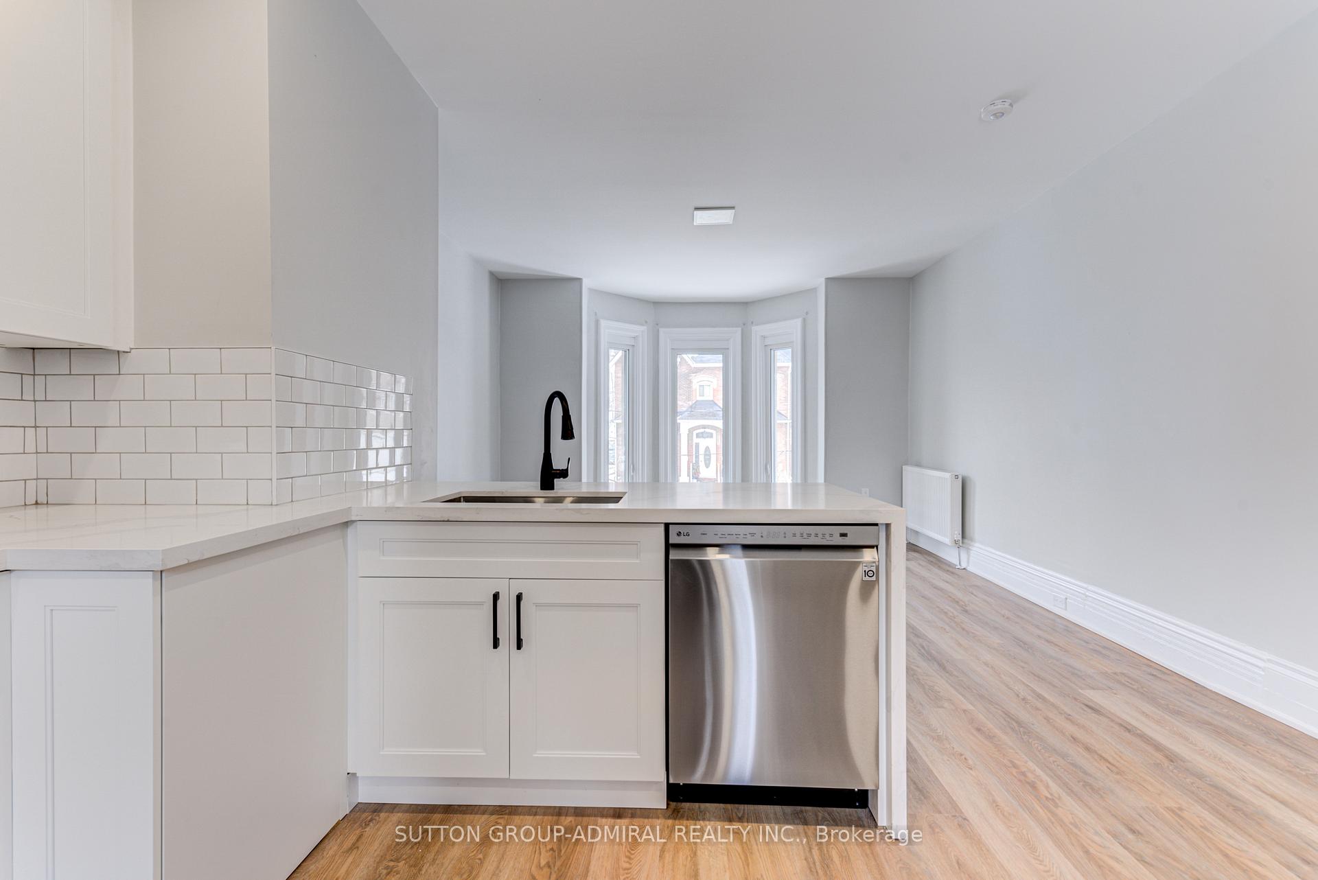 Photo 15 of Unit 4U, 167 Collier Street, Barrie, North Shore — HOMEH