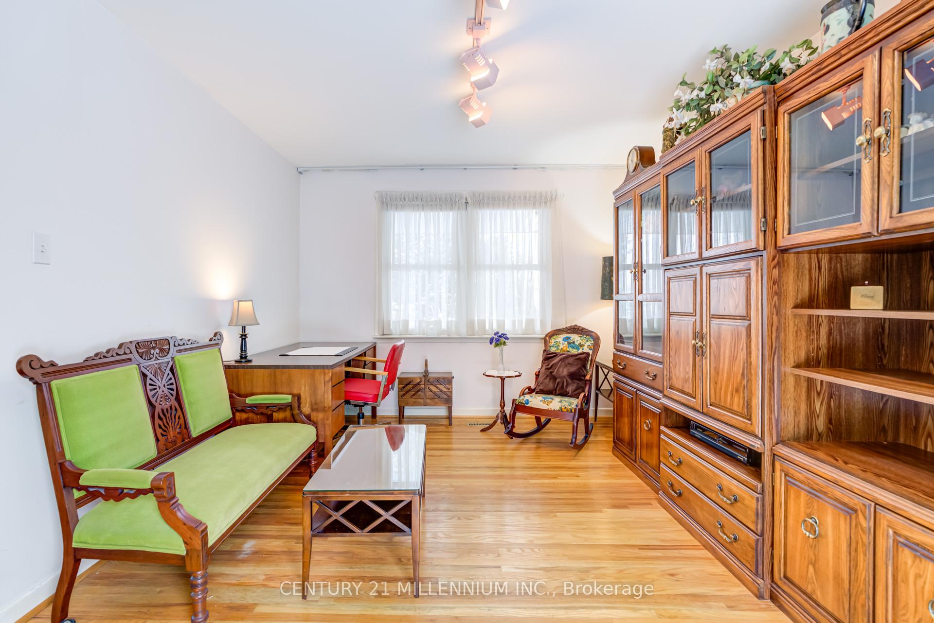 Photo 15 of 2 Durham Crescent, Brampton, Southgate — HOMEH