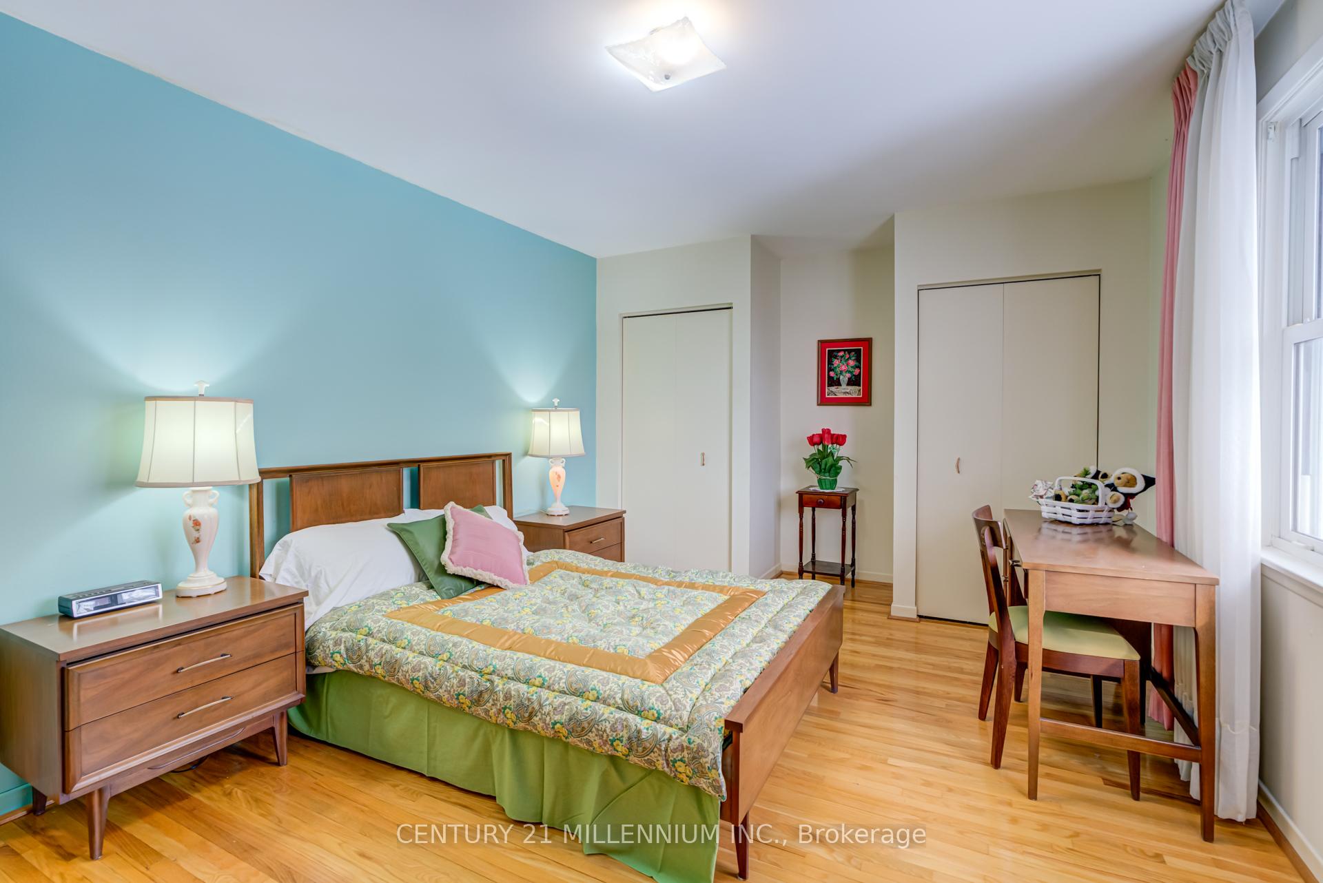 Photo 21 of 2 Durham Crescent, Brampton, Southgate — HOMEH