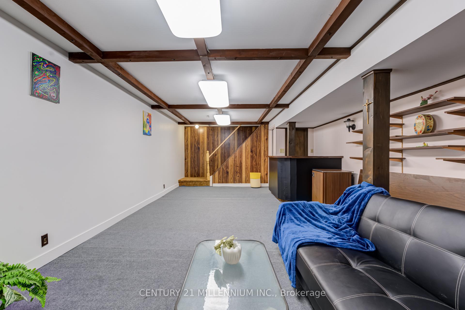 Photo 30 of 2 Durham Crescent, Brampton, Southgate — HOMEH