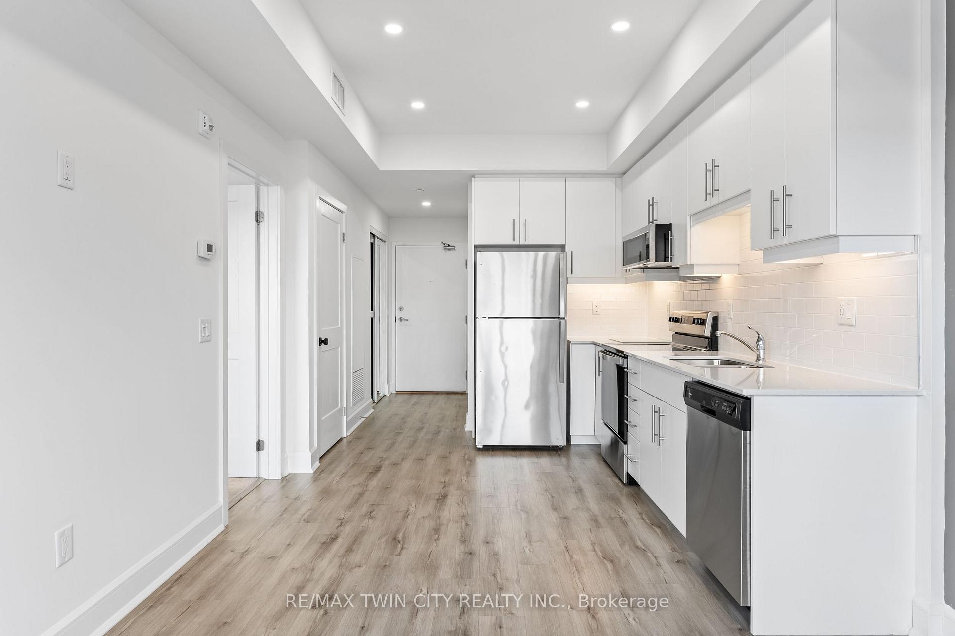 Photo 10 of Unit 607, 251 Northfield Drive E, Waterloo, Colonial Acres — HOMEH