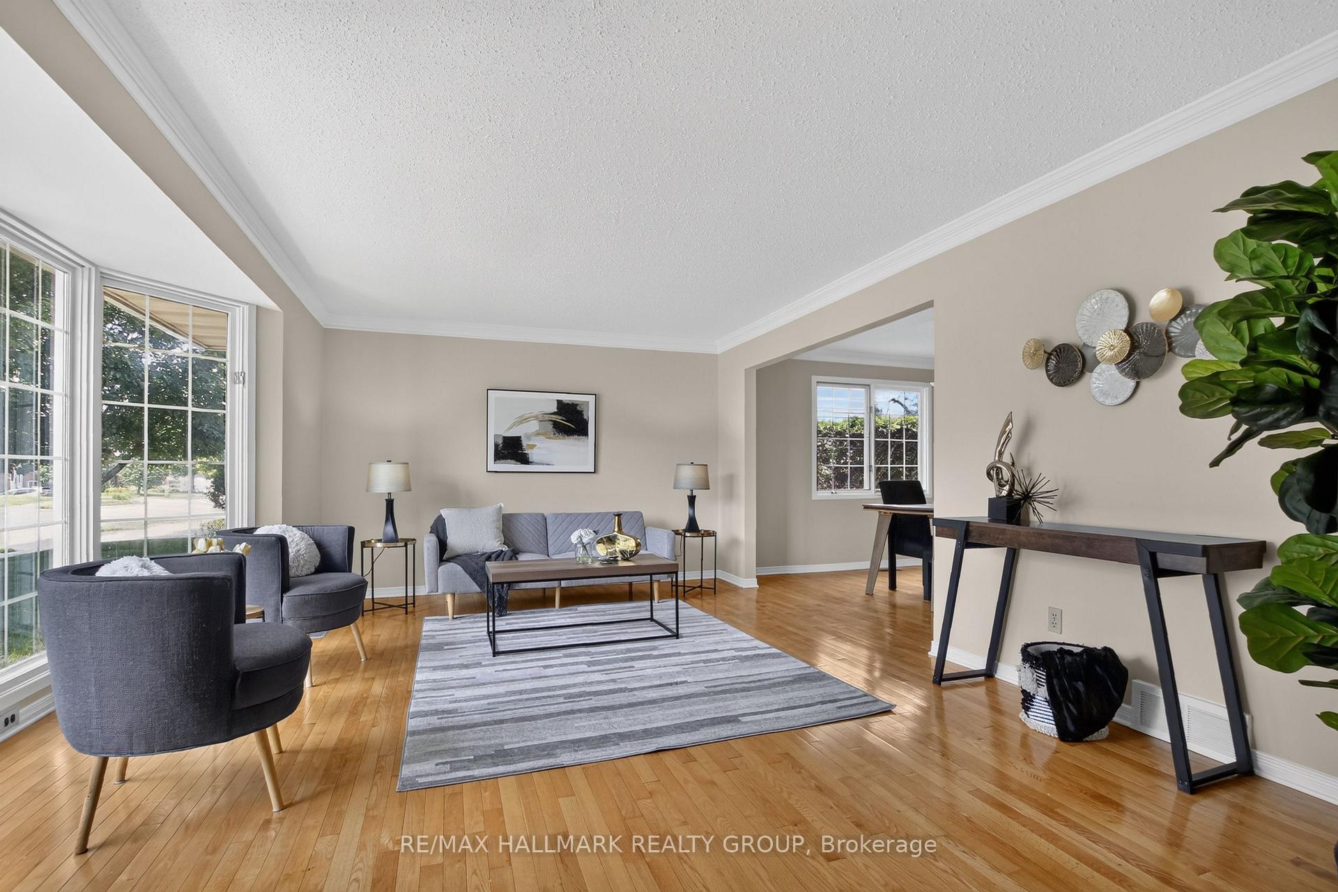 Photo 4 of 1125 Plante Drive, Ottawa, Hunt Club/Western Community — HOMEH