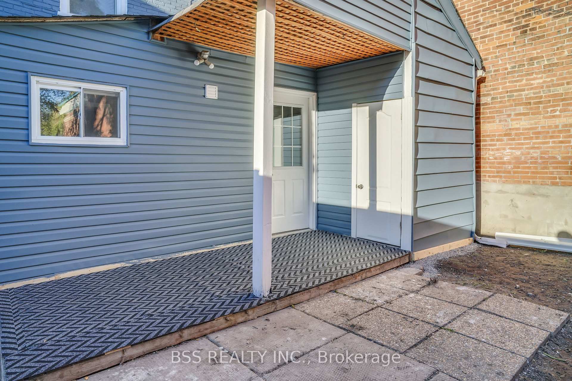 Photo of 297 Sherbrooke Street
