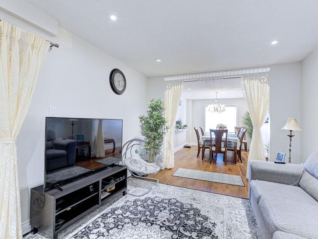 Photo 7 of 103 Whitchurch Mews, Mississauga, Cooksville — HOMEH