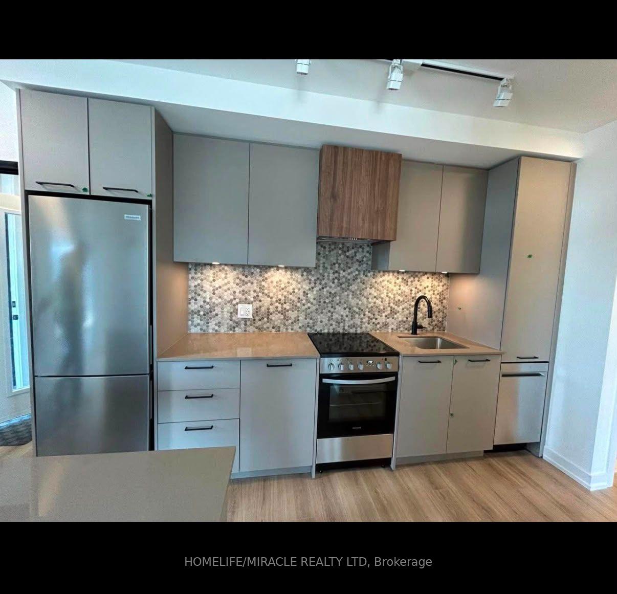 Photo 2 of Unit C004, 30 Lagerfield Drive, Brampton, Northwest Brampton — HOMEH