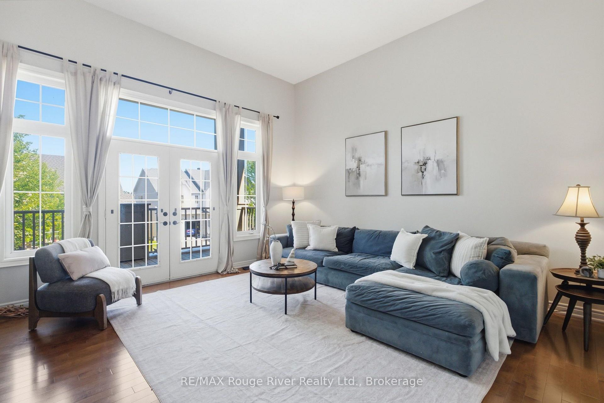 Photo 19 of 18 Rainbow Crescent, Whitby, Brooklin — HOMEH