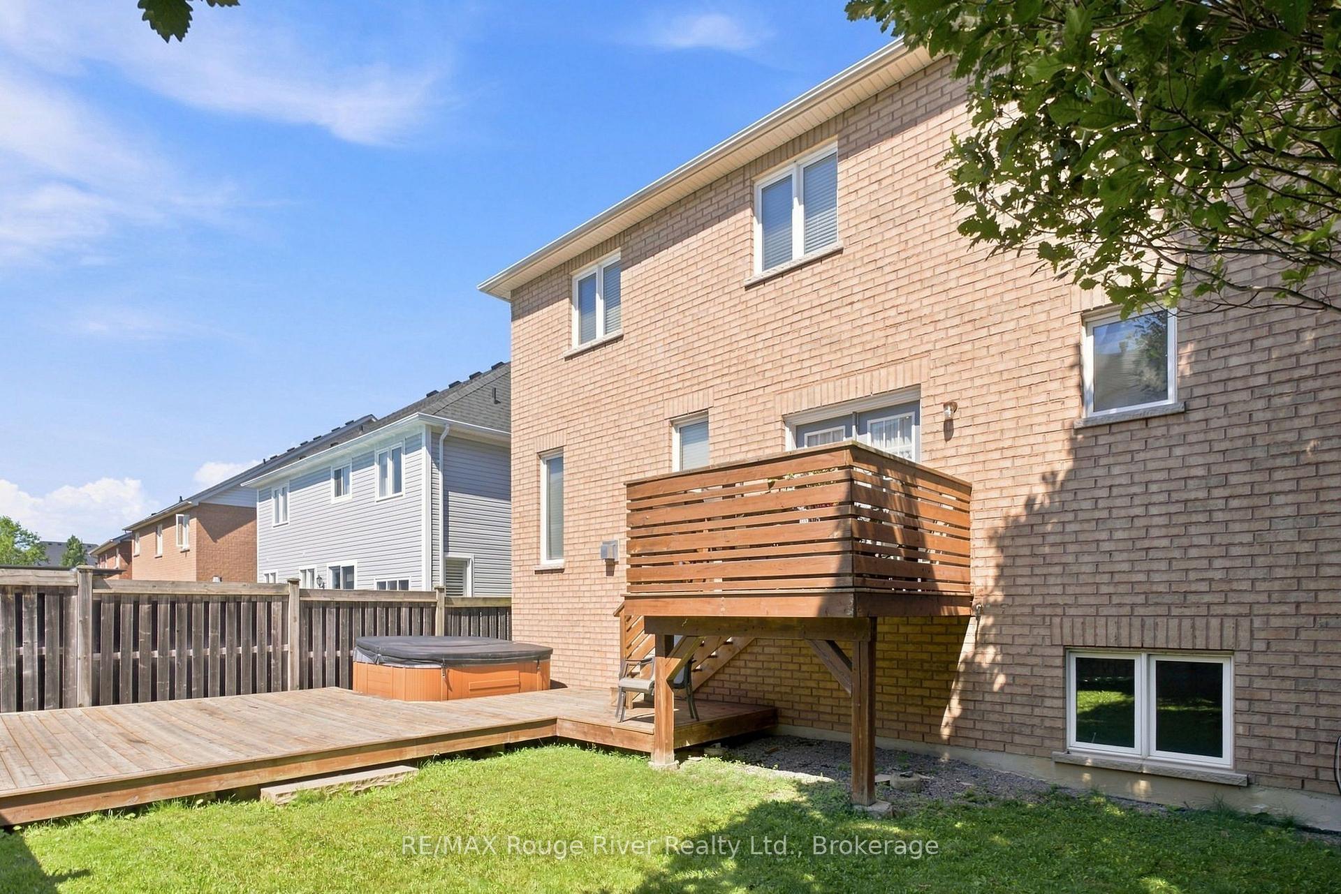 Photo 43 of 18 Rainbow Crescent, Whitby, Brooklin — HOMEH