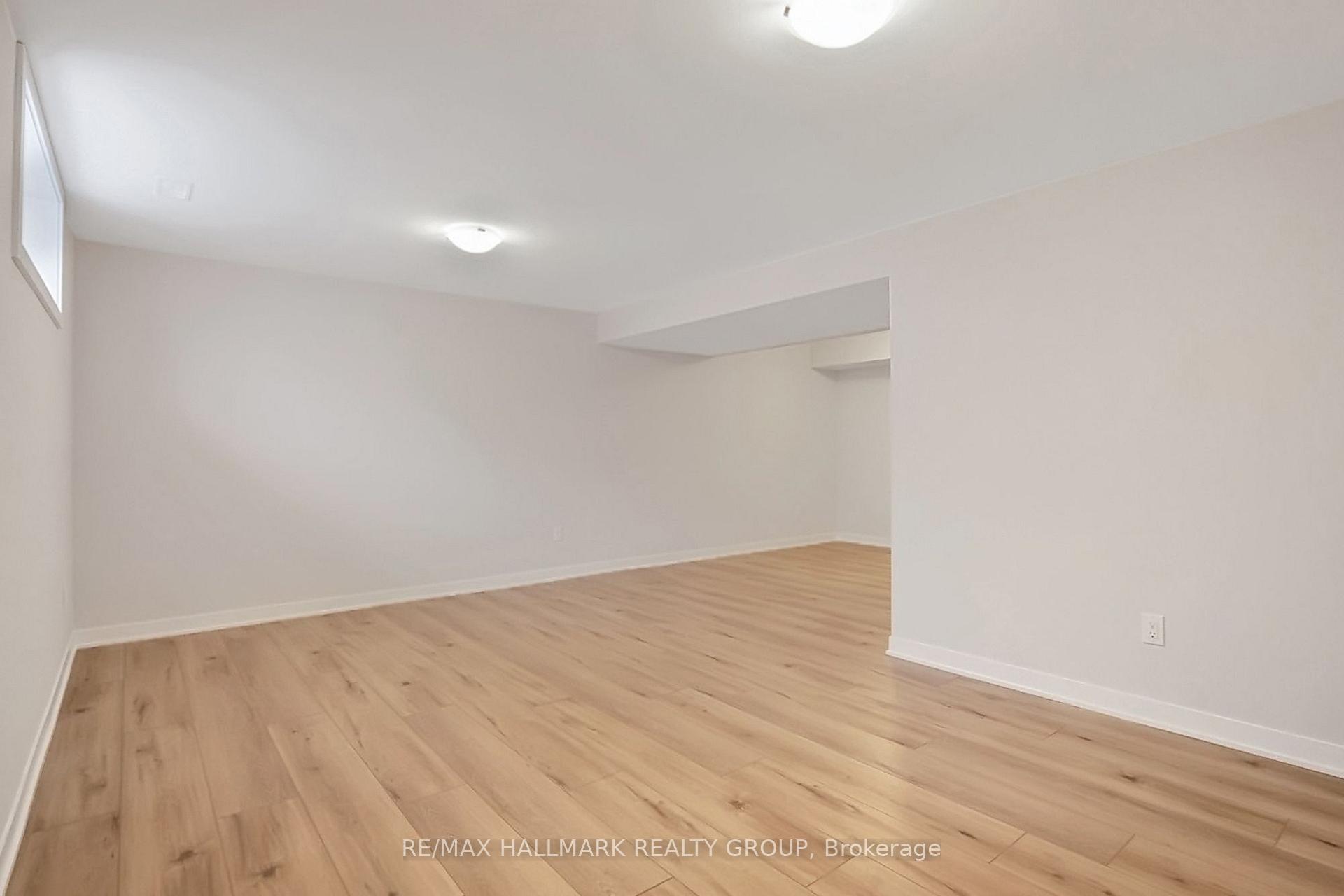 Photo 24 of 1922 Hawker Private, Ottawa, Huntley Ward (South East) — HOMEH