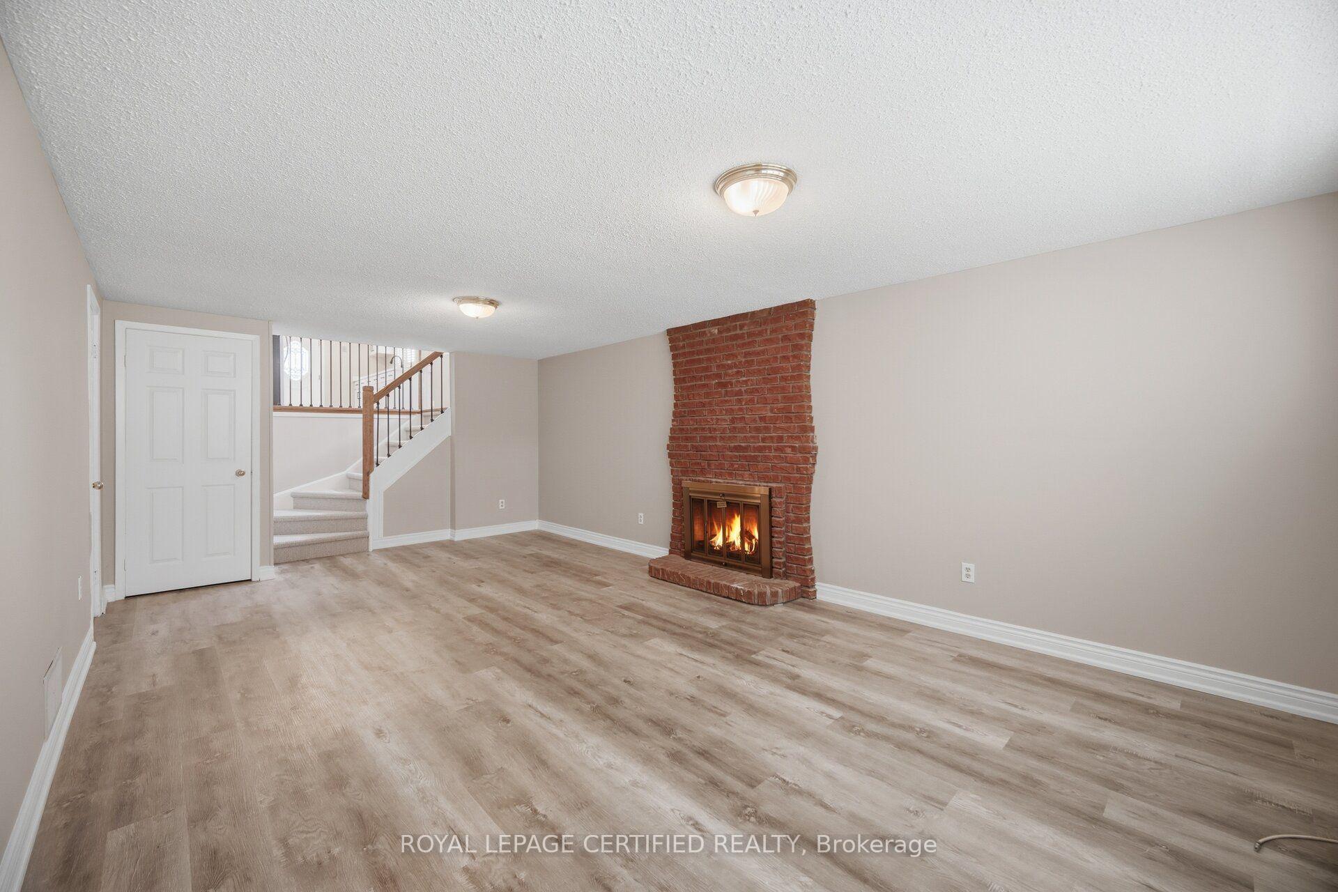 Photo 32 of 33 Grassmere Crescent, Brampton, Northgate — HOMEH