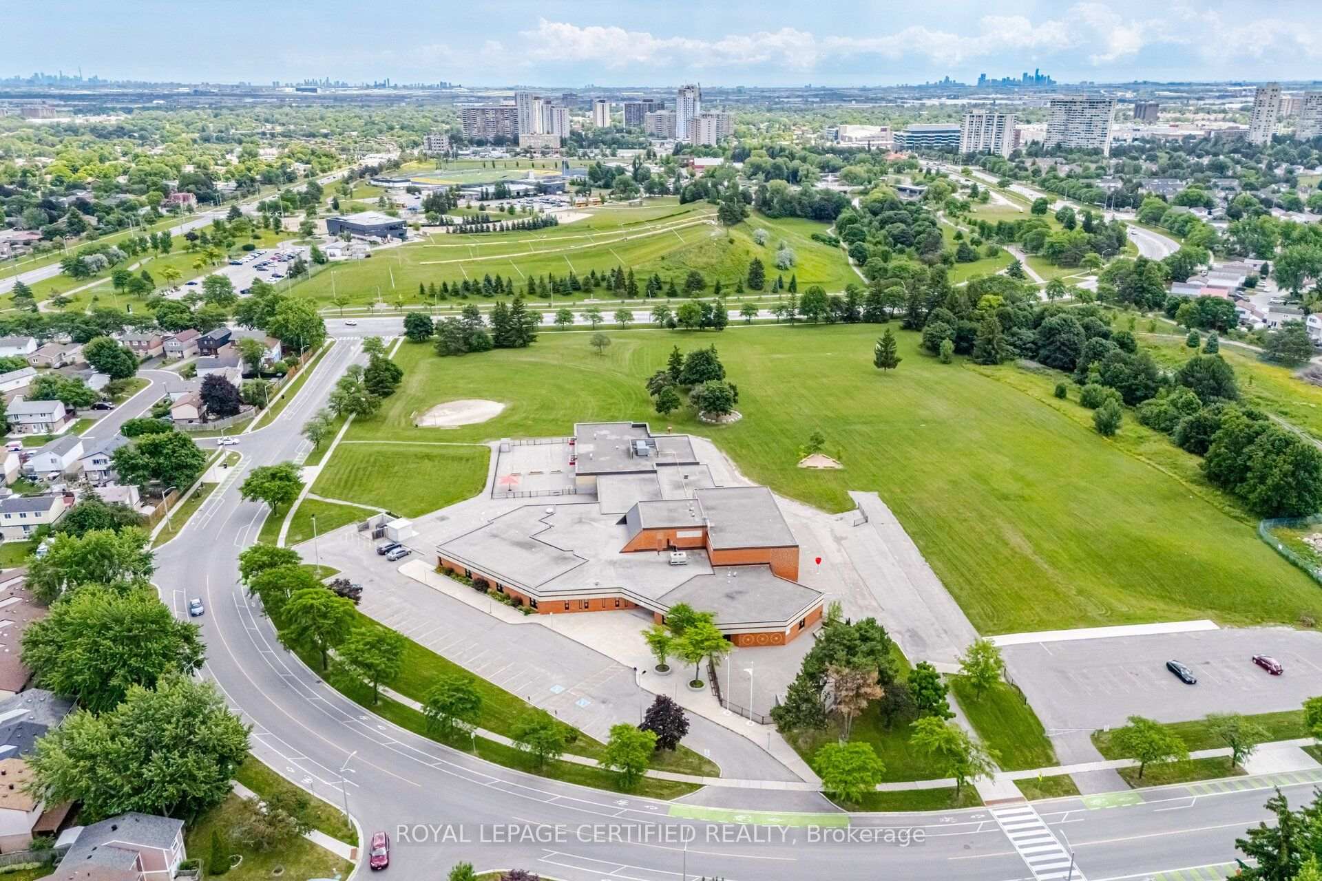 Photo 47 of 33 Grassmere Crescent, Brampton, Northgate — HOMEH