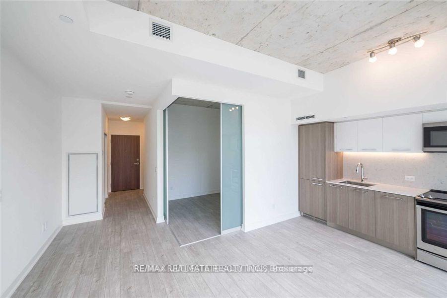 Photo 5 of Unit 920, 15 Baseball Place, Toronto, South Riverdale — HOMEH