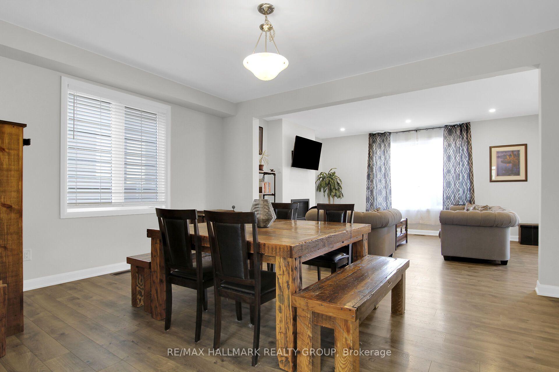 Photo 13 of 31 Sweet Pea Way, Ottawa, Kanata - Kanata Lakes/Heritage Hills — HOMEH