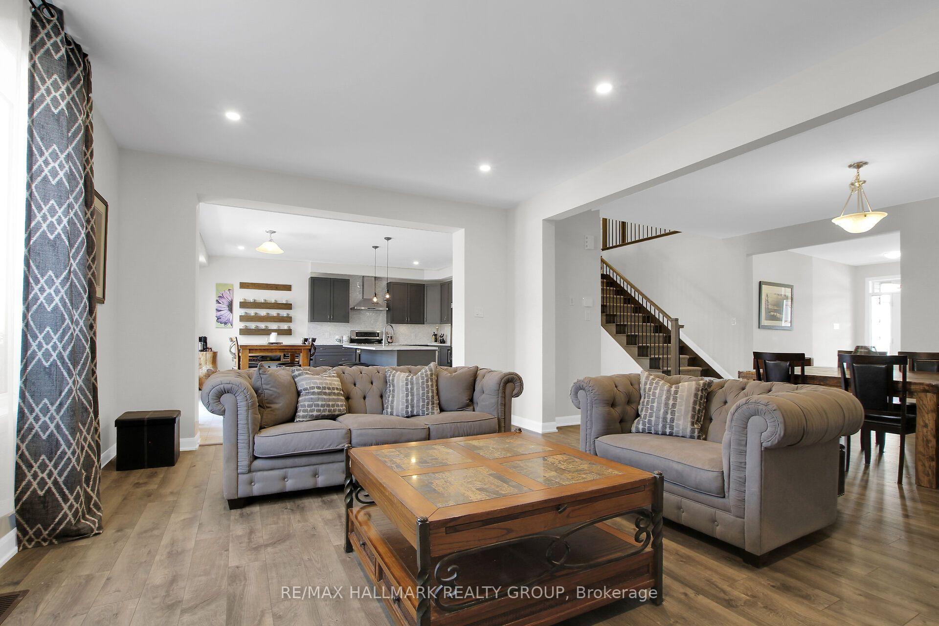 Photo 15 of 31 Sweet Pea Way, Ottawa, Kanata - Kanata Lakes/Heritage Hills — HOMEH