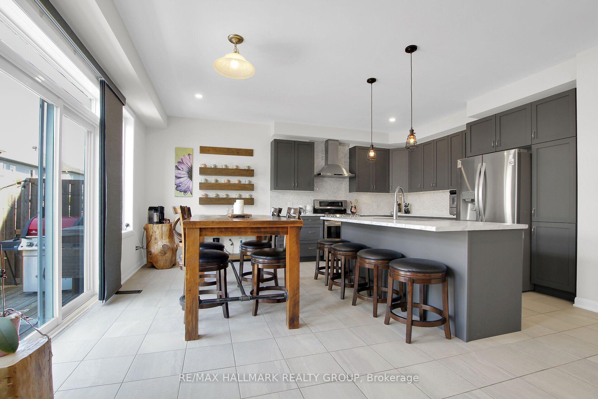 Photo 19 of 31 Sweet Pea Way, Ottawa, Kanata - Kanata Lakes/Heritage Hills — HOMEH