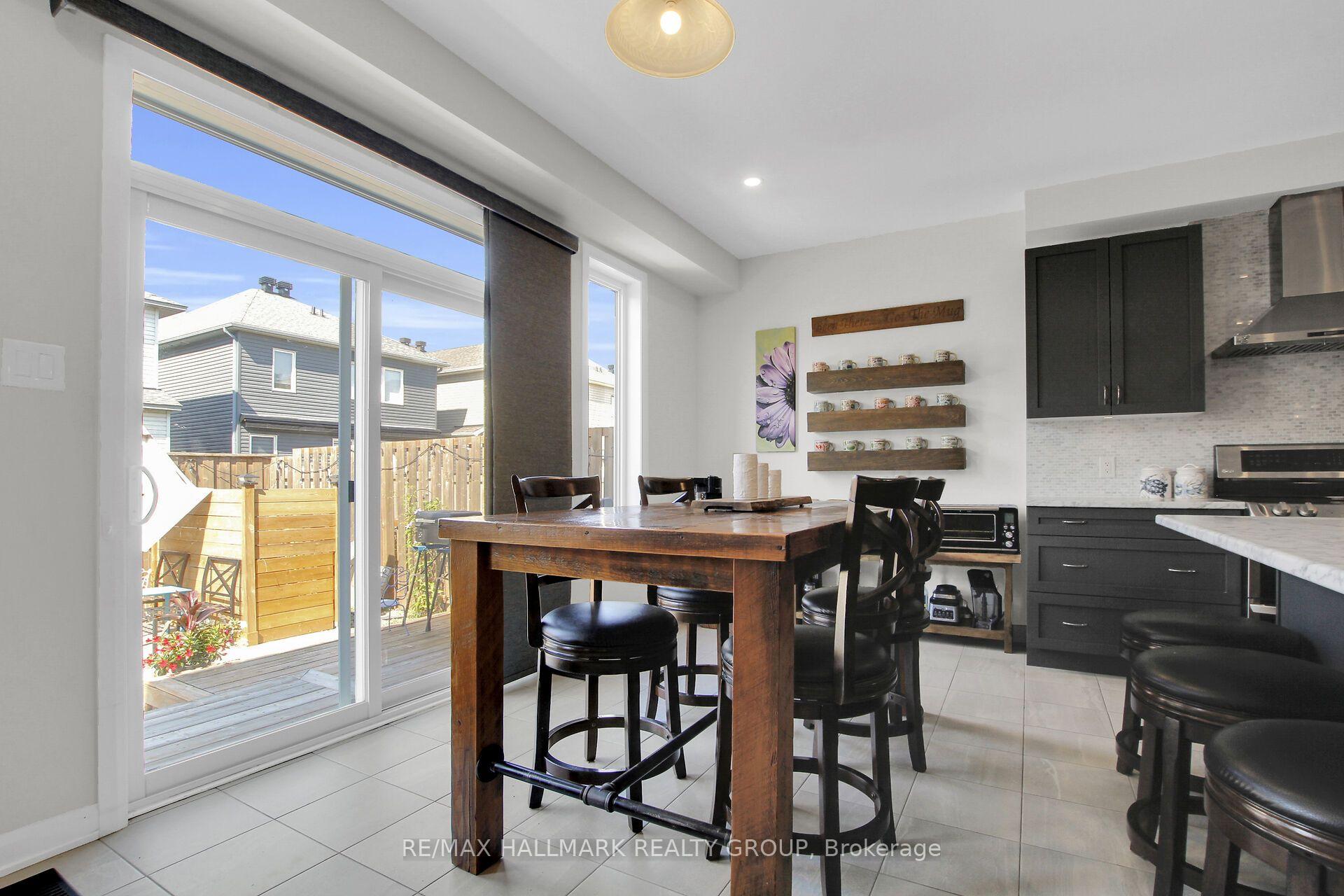Photo 20 of 31 Sweet Pea Way, Ottawa, Kanata - Kanata Lakes/Heritage Hills — HOMEH