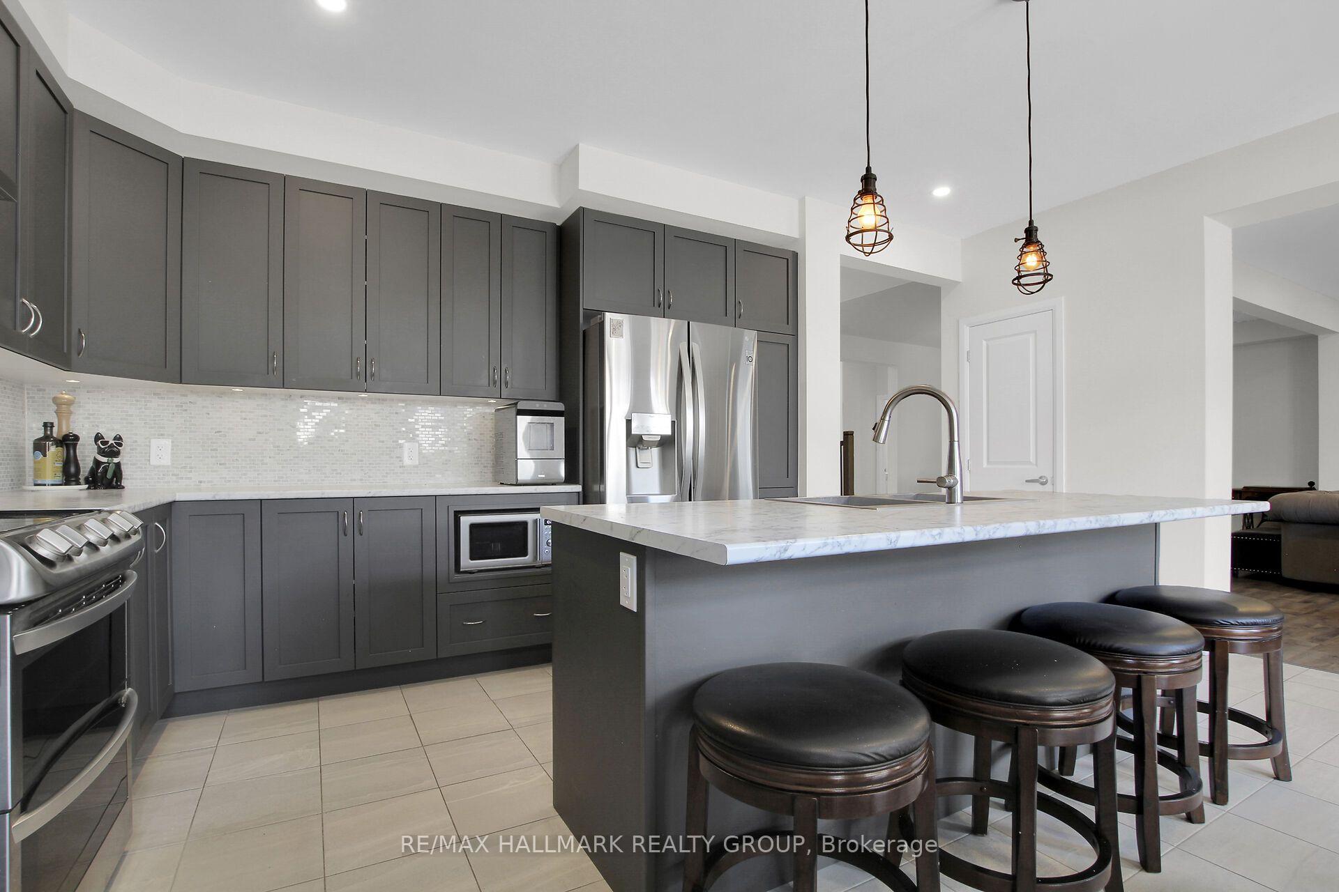 Photo 22 of 31 Sweet Pea Way, Ottawa, Kanata - Kanata Lakes/Heritage Hills — HOMEH
