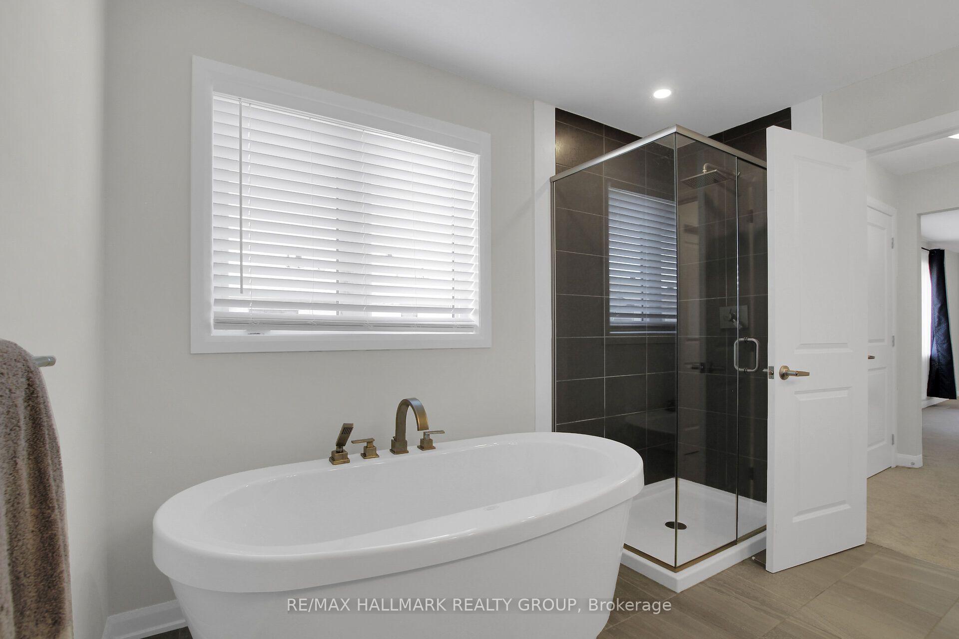 Photo 29 of 31 Sweet Pea Way, Ottawa, Kanata - Kanata Lakes/Heritage Hills — HOMEH