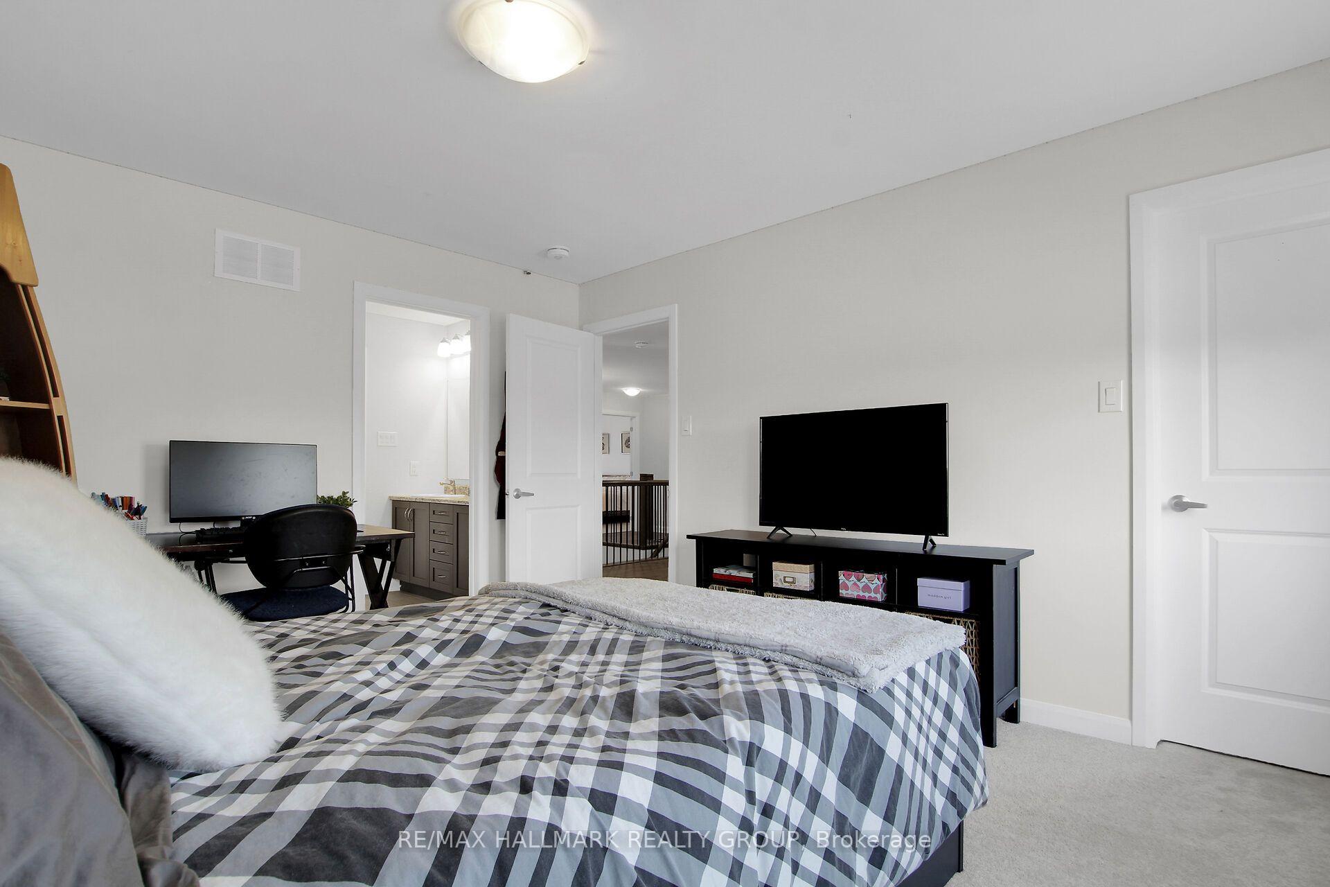 Photo 38 of 31 Sweet Pea Way, Ottawa, Kanata - Kanata Lakes/Heritage Hills — HOMEH