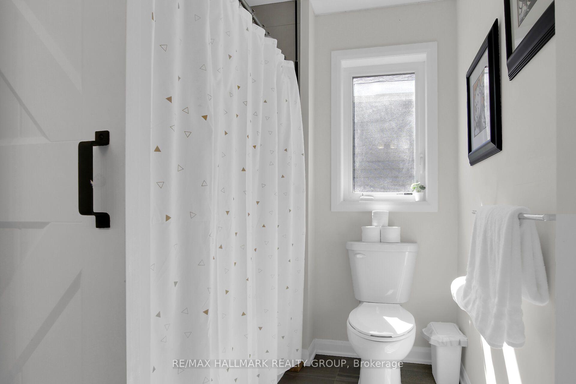 Photo 40 of 31 Sweet Pea Way, Ottawa, Kanata - Kanata Lakes/Heritage Hills — HOMEH