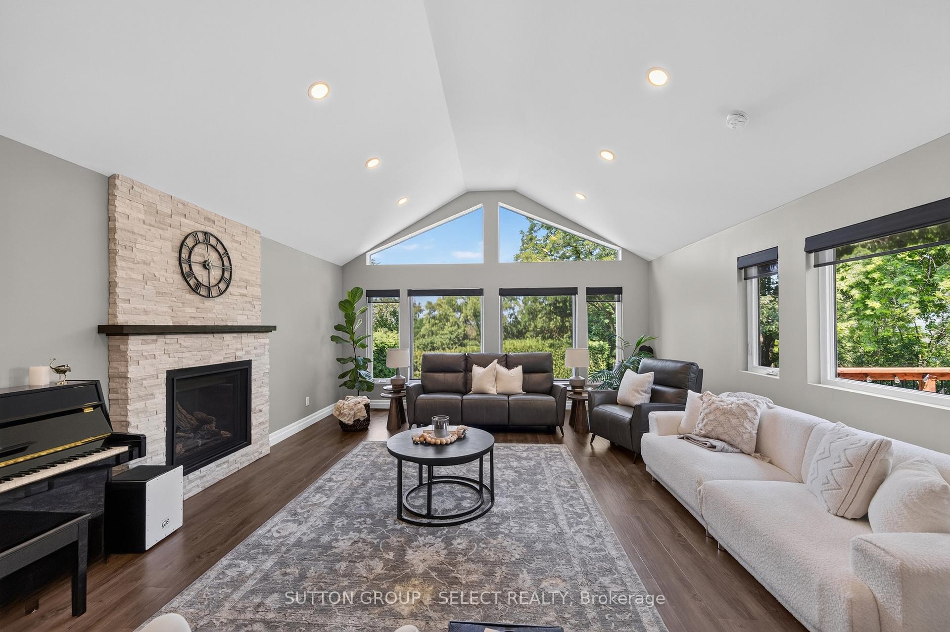 Photo 5 of 48 Lookout Court, London, South K — HOMEH